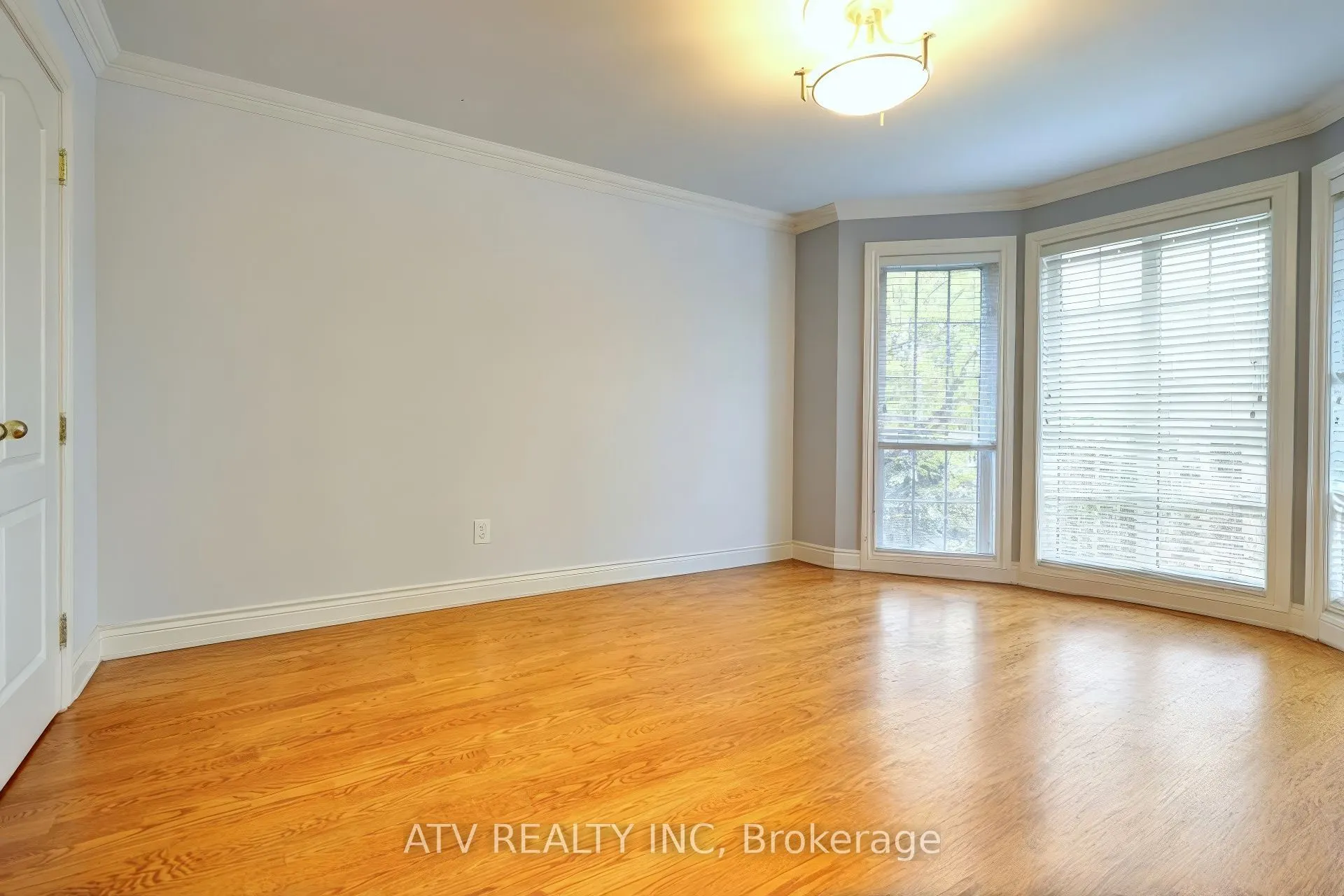 31 Shaver Avenue S