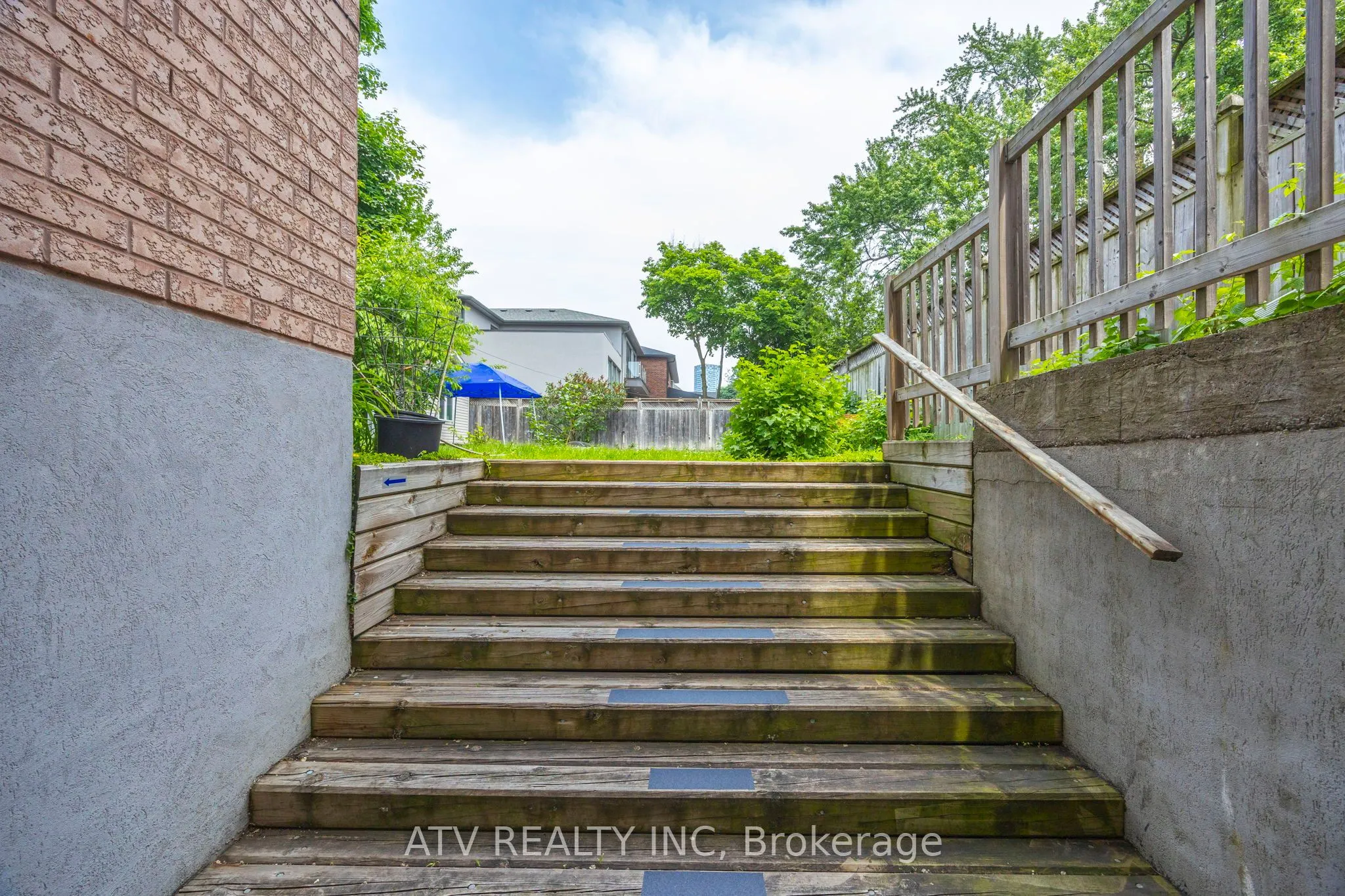 31 Shaver Avenue S