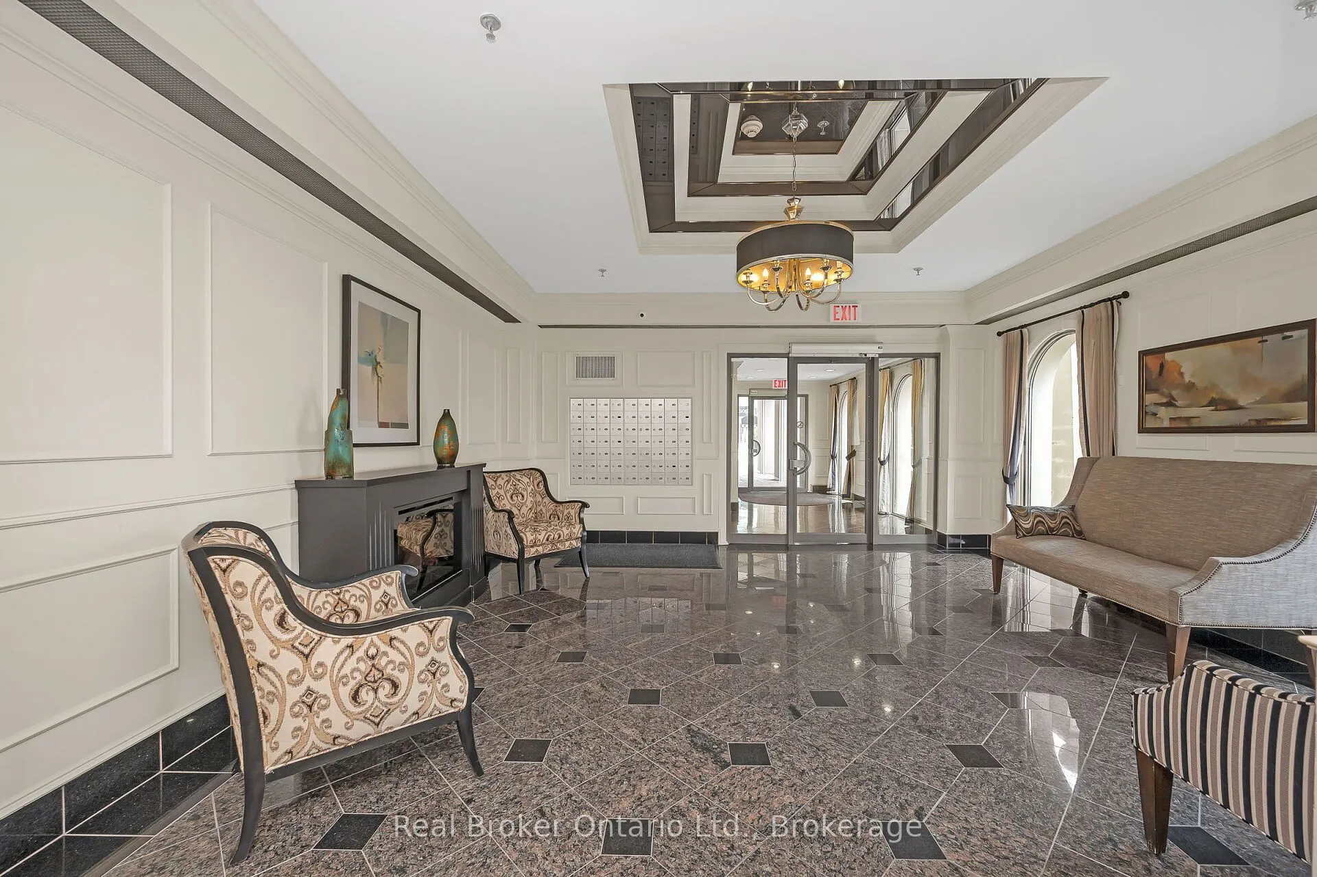 415 Locust Street, #406