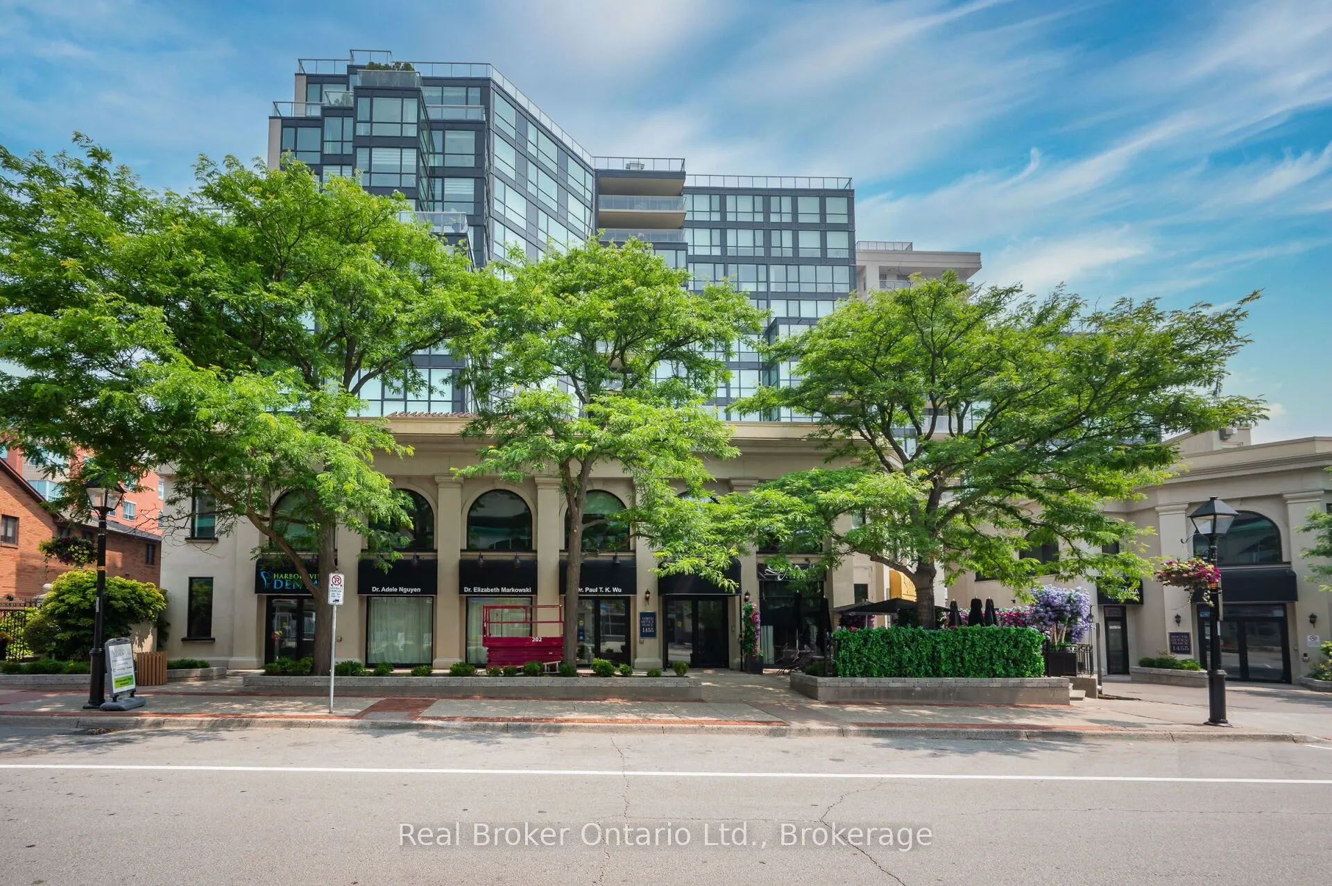 415 Locust Street, #406