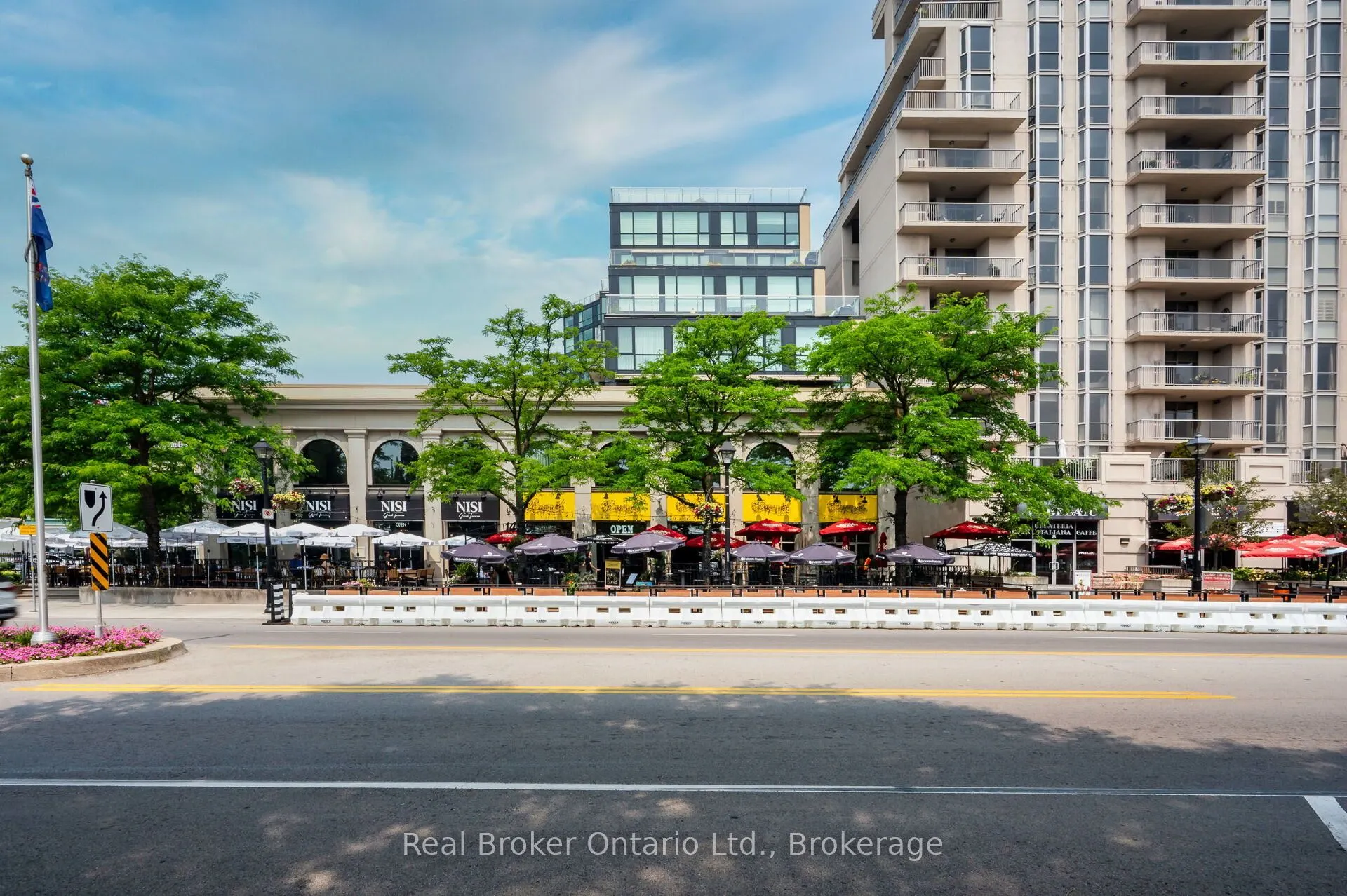 415 Locust Street, #406