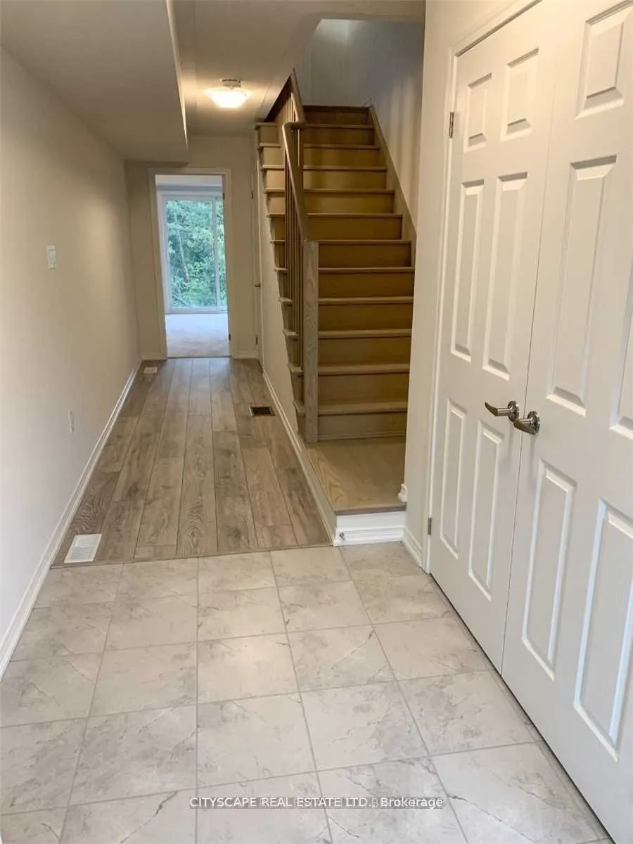 21 Woodstream Drive