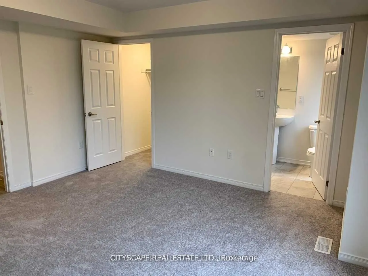21 Woodstream Drive