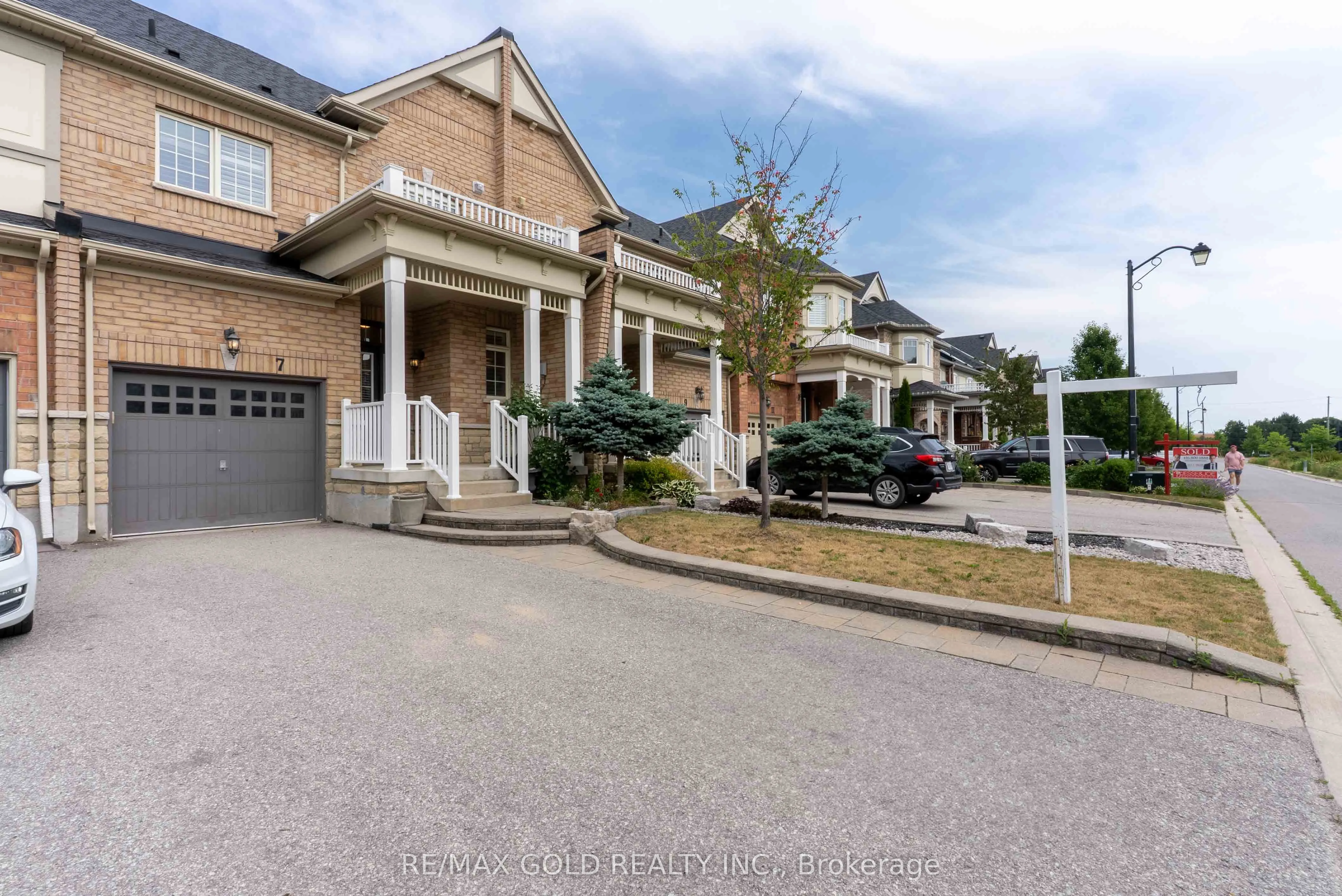 7 Mccardy Court