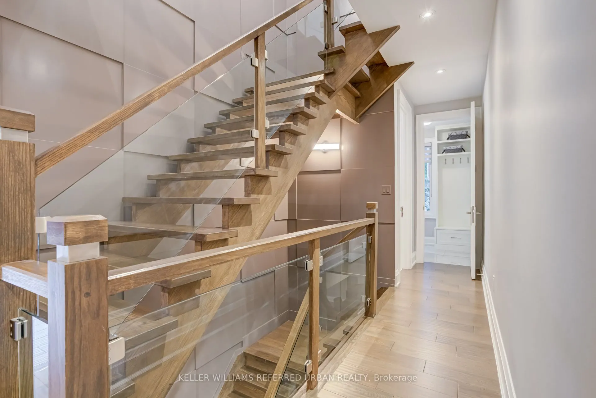 1376 Applewood Road