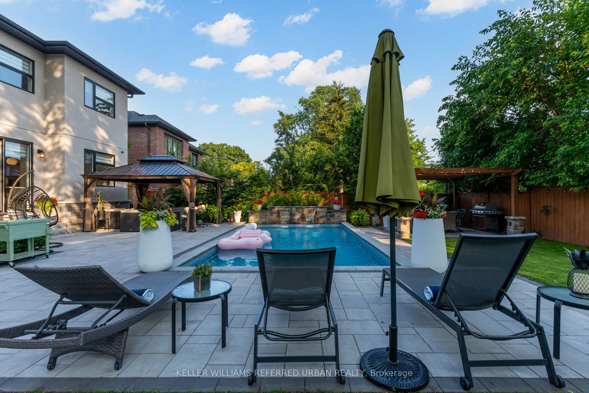 1376 Applewood Road