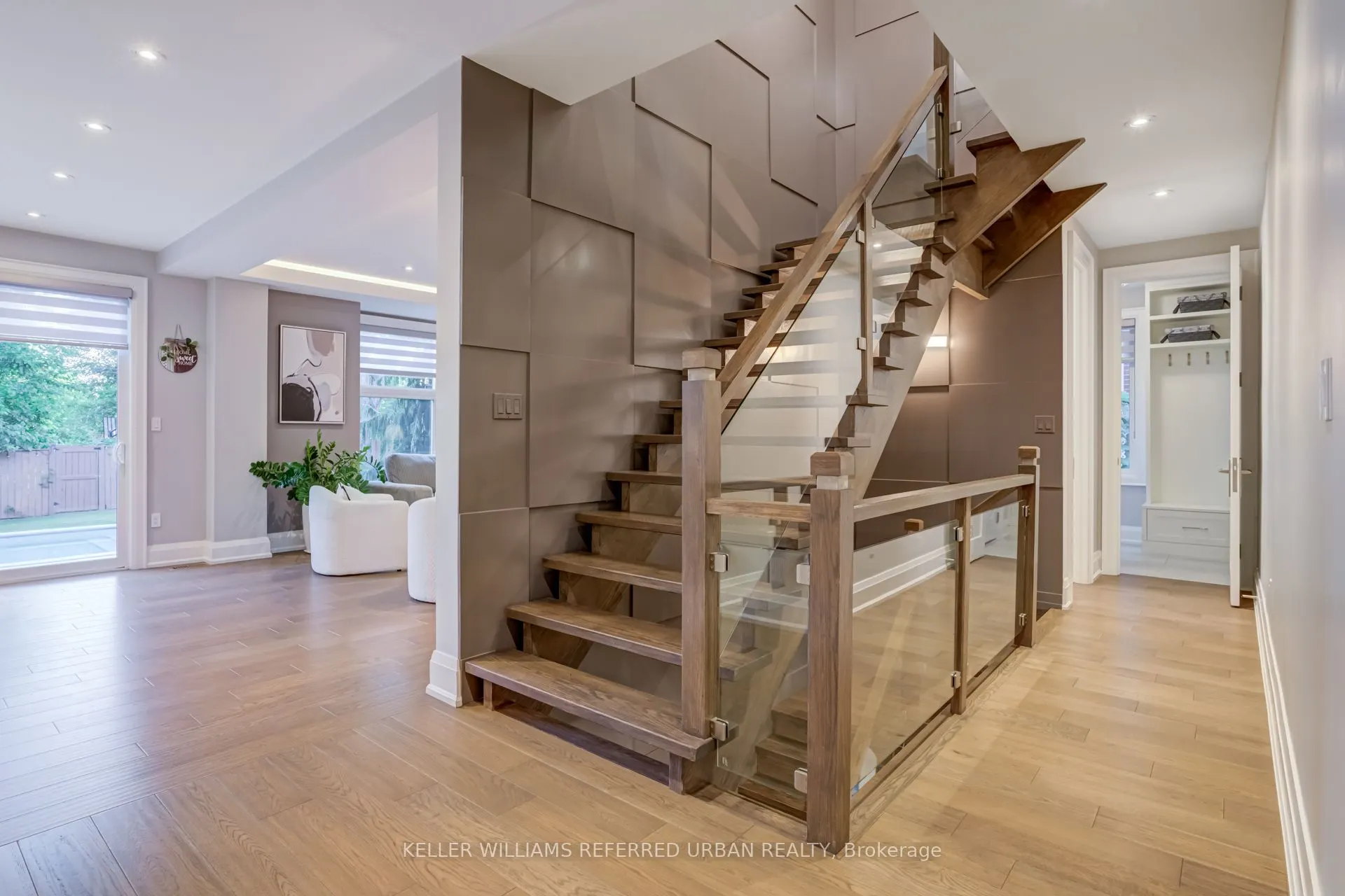 1376 Applewood Road
