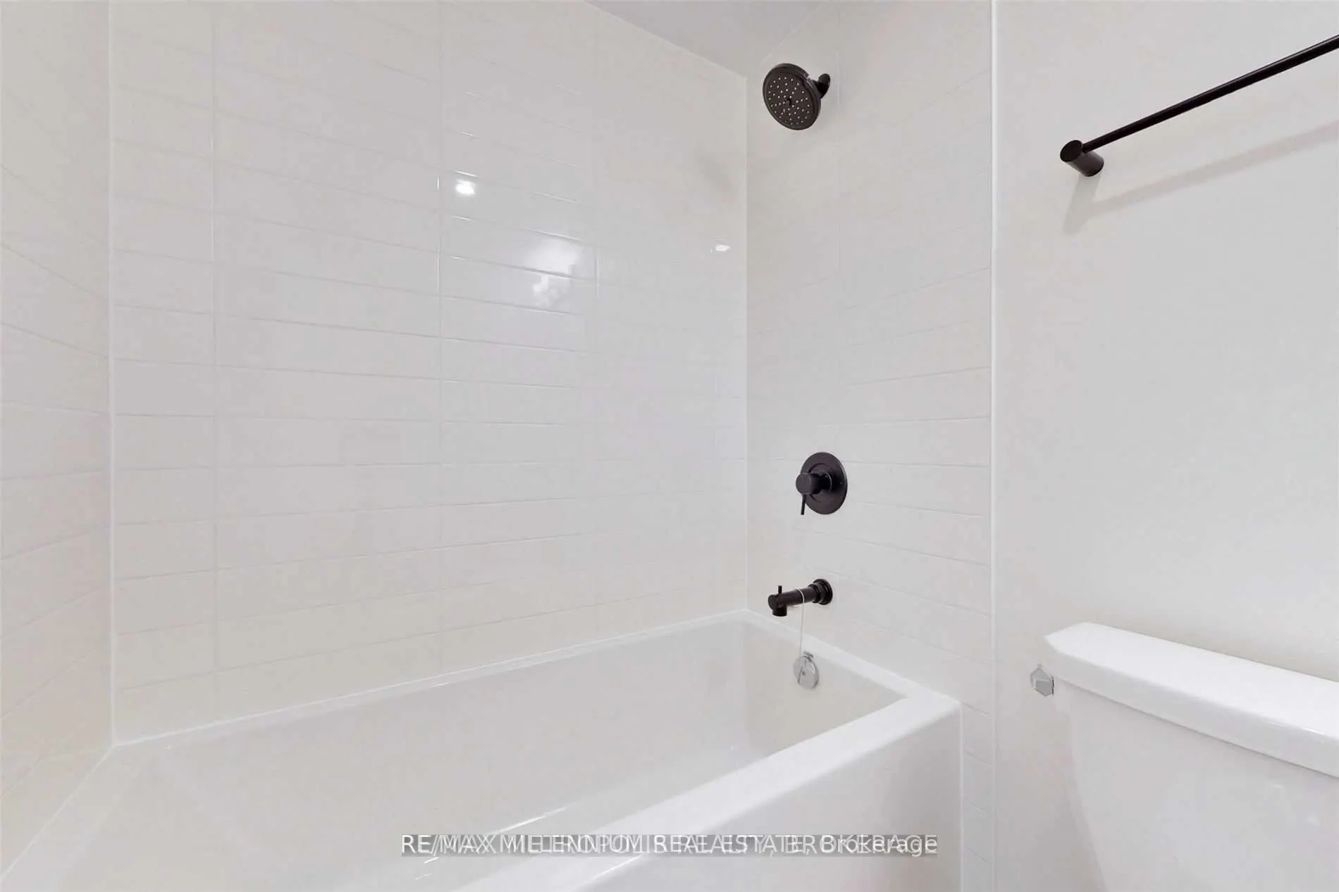 2300 St Clair Avenue W, #807