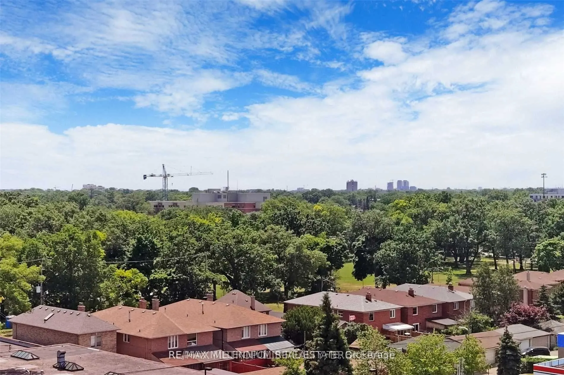 2300 St Clair Avenue W, #807