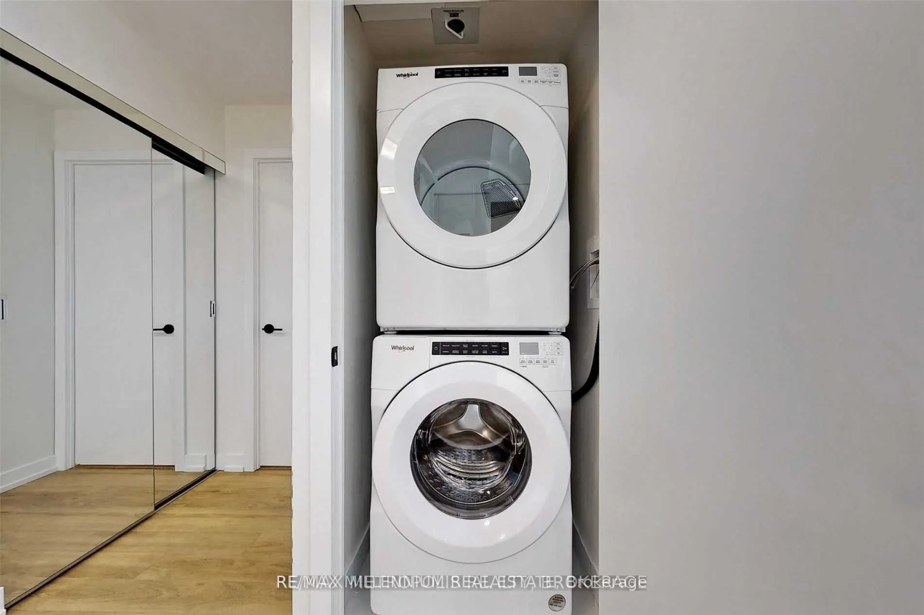 2300 St Clair Avenue W, #807