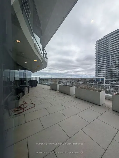 2520 Eglinton Avenue W, #1611