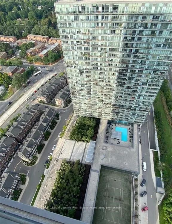 105 The Queensway, #2206