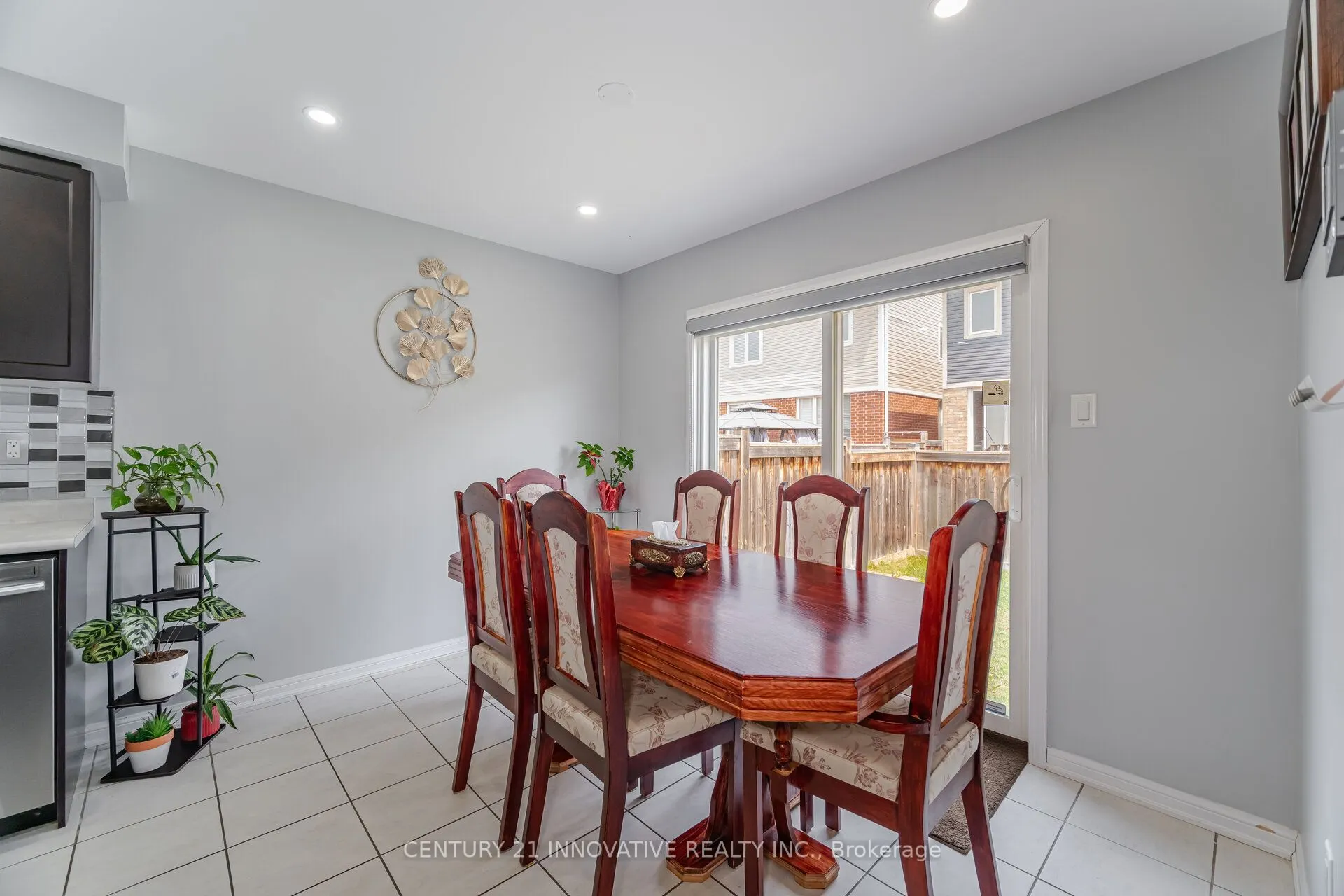 909 Asleton Boulevard
