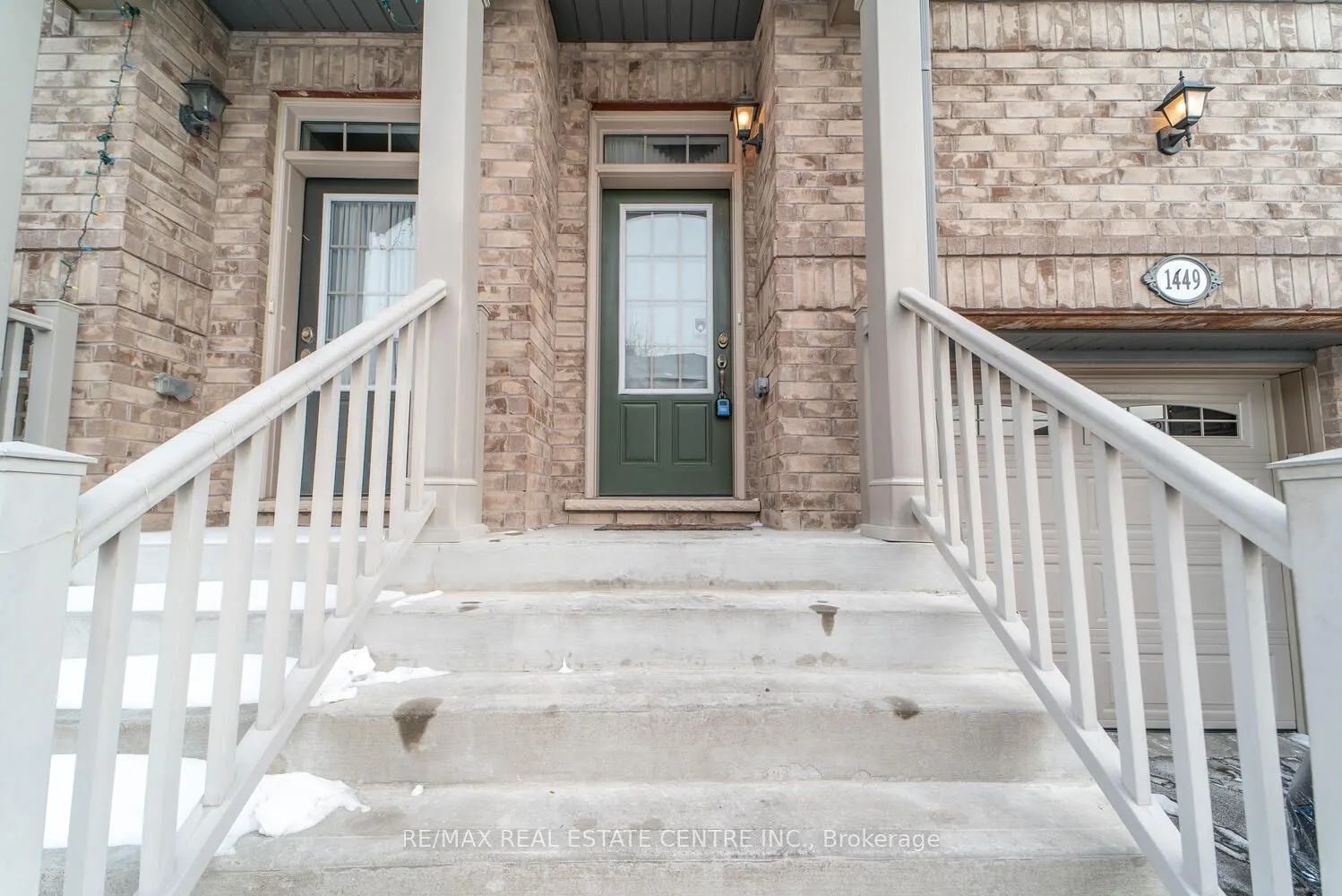 1449 Granrock Crescent