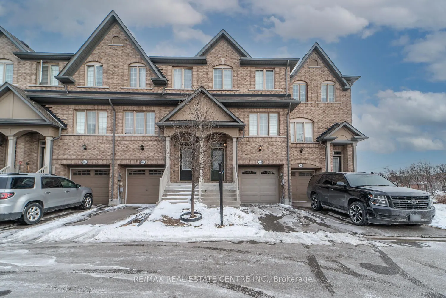 1449 Granrock Crescent