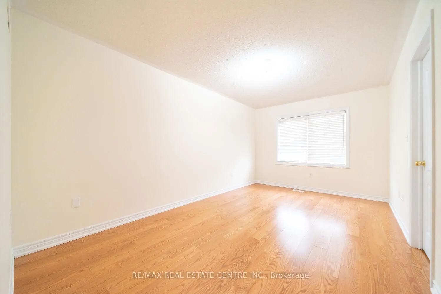 1449 Granrock Crescent
