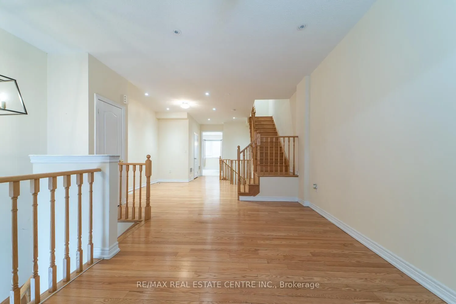 1449 Granrock Crescent