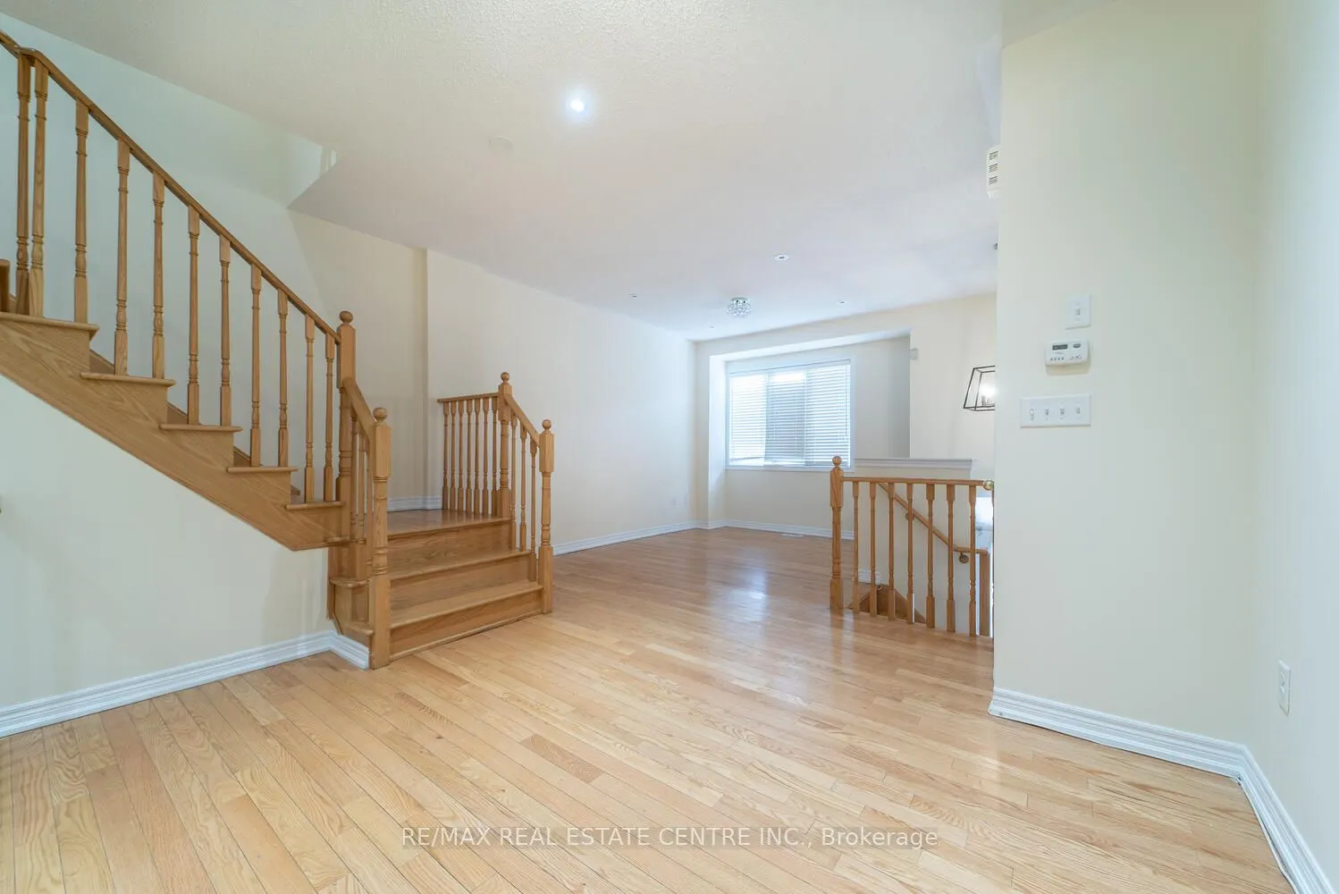 1449 Granrock Crescent