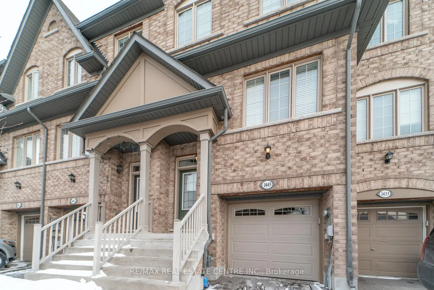 1449 Granrock Crescent