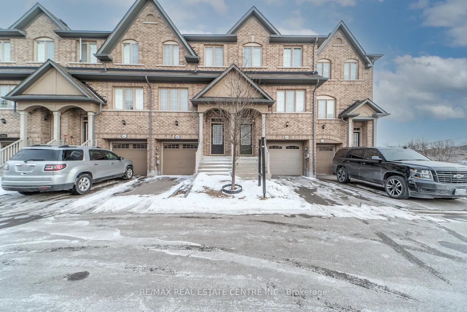 1449 Granrock Crescent