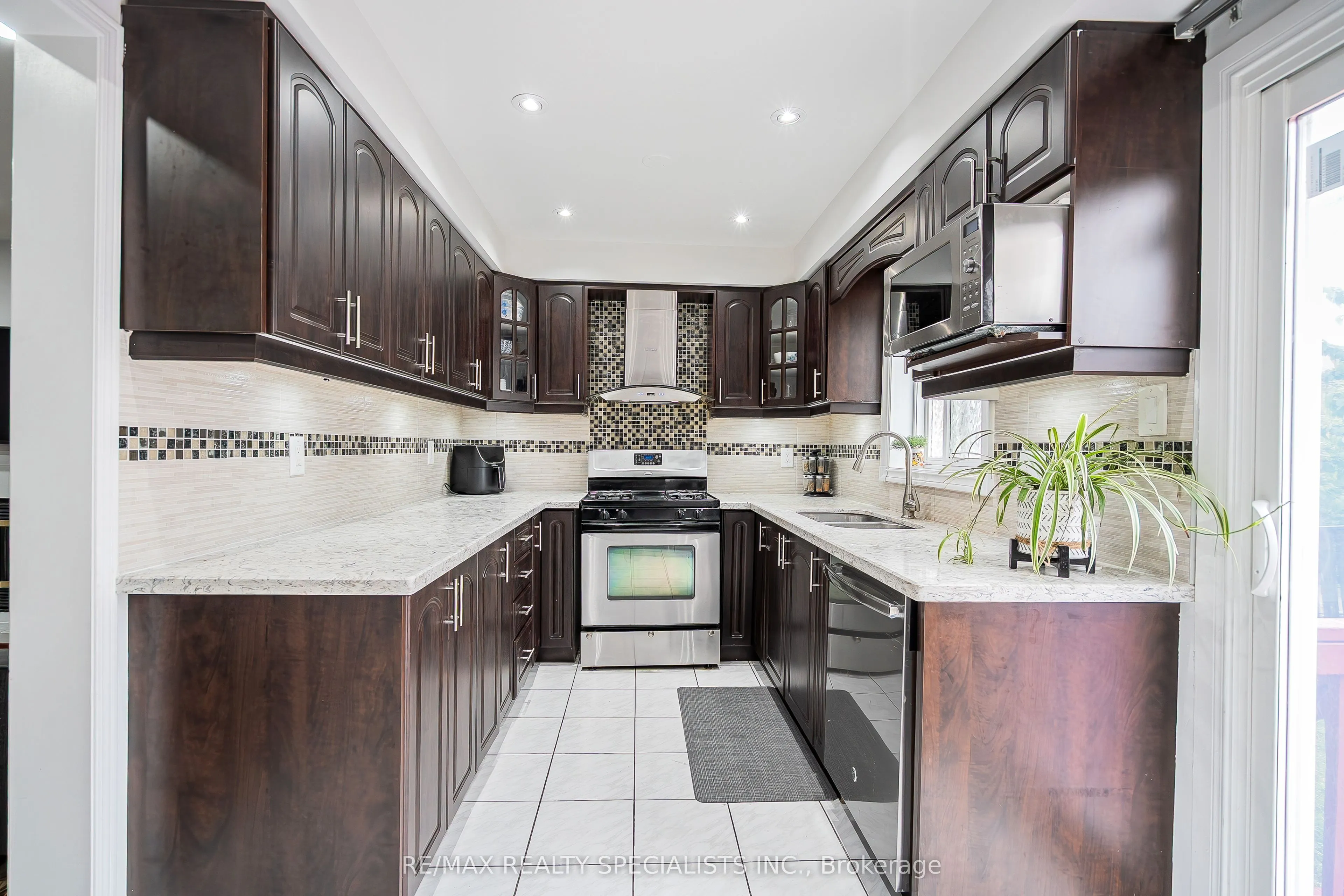 56 Hood Crescent