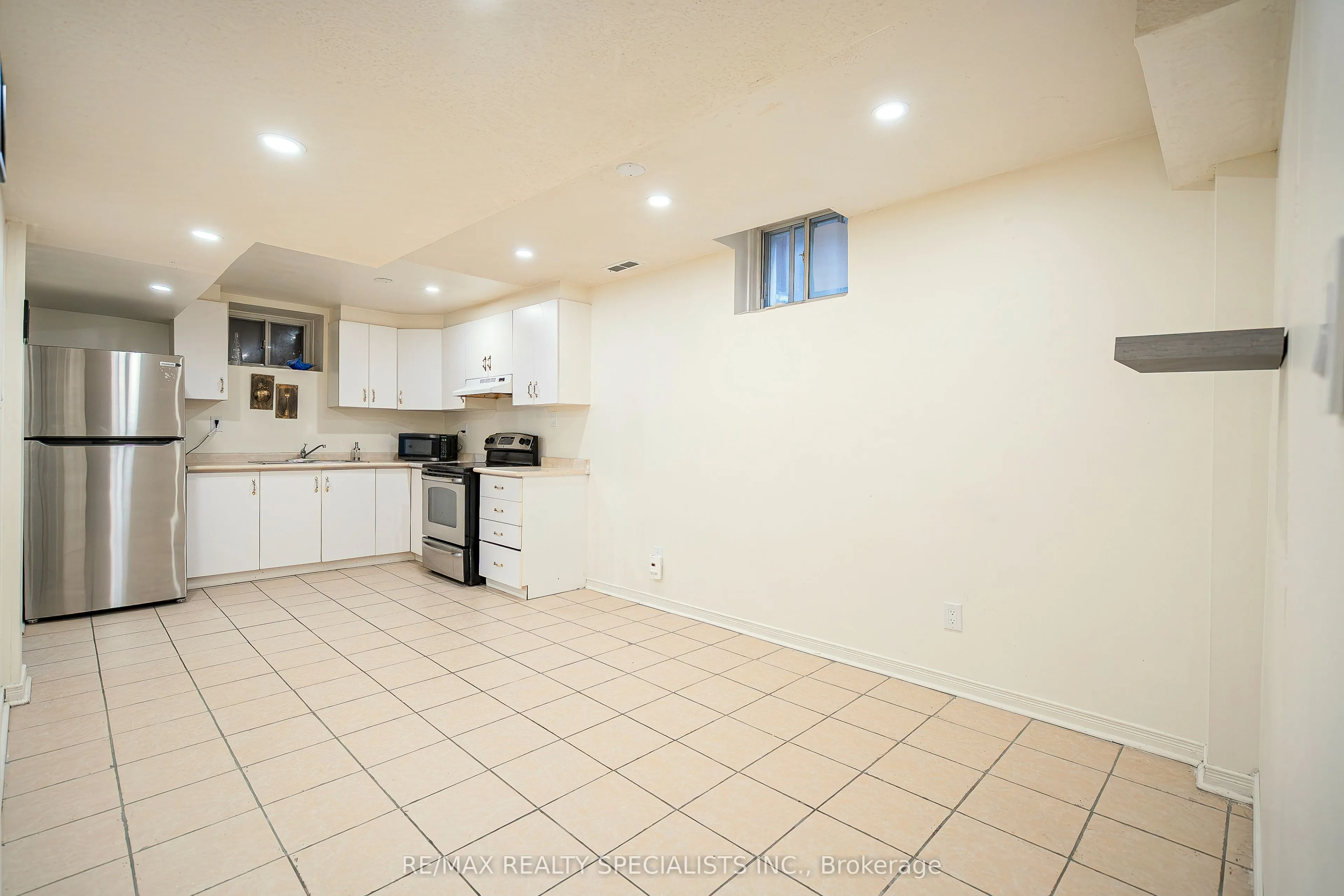 56 Hood Crescent