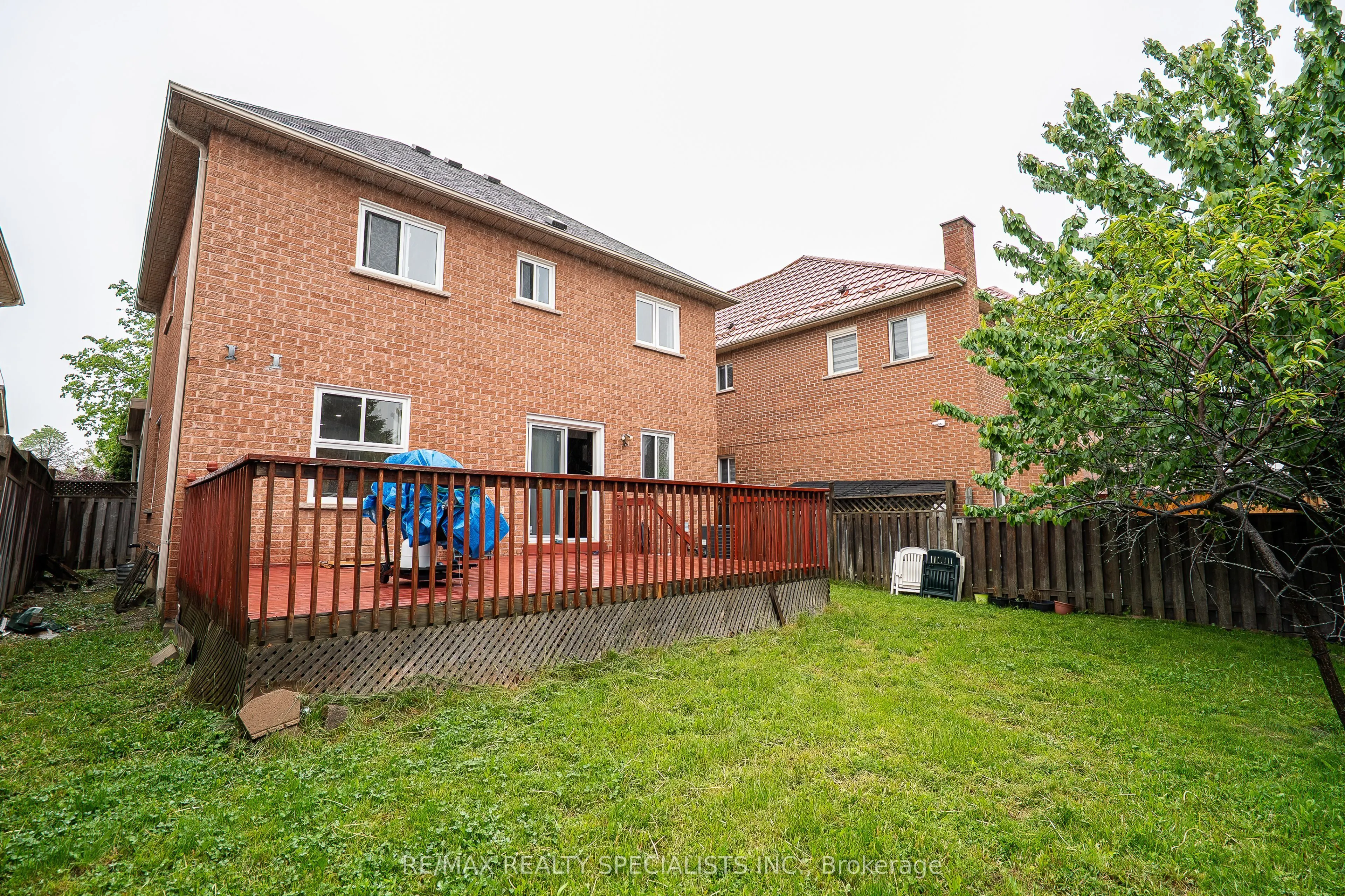 56 Hood Crescent