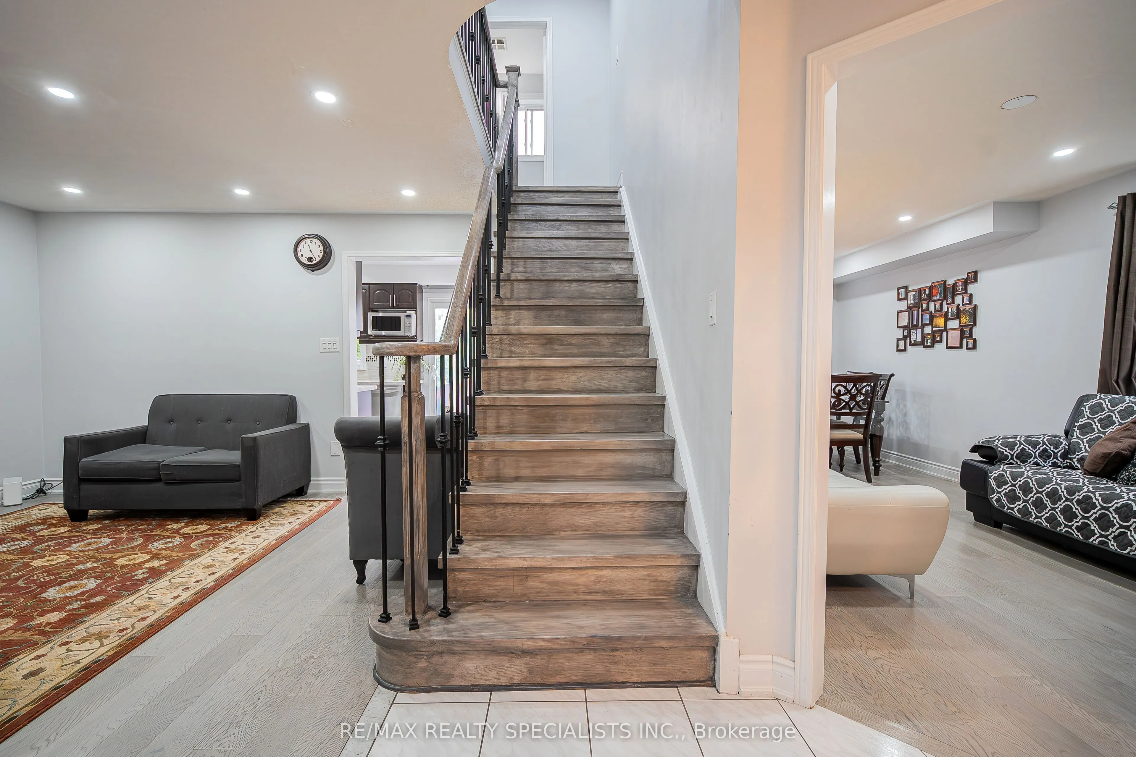 56 Hood Crescent