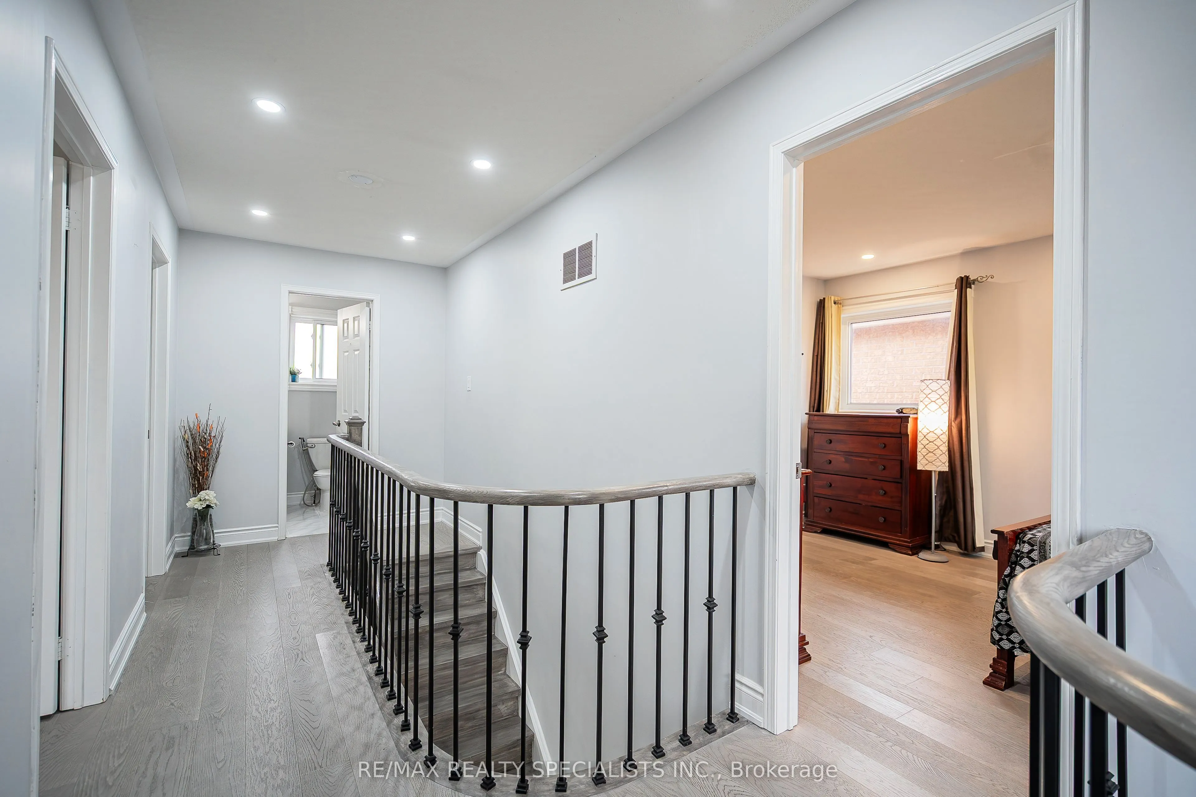 56 Hood Crescent