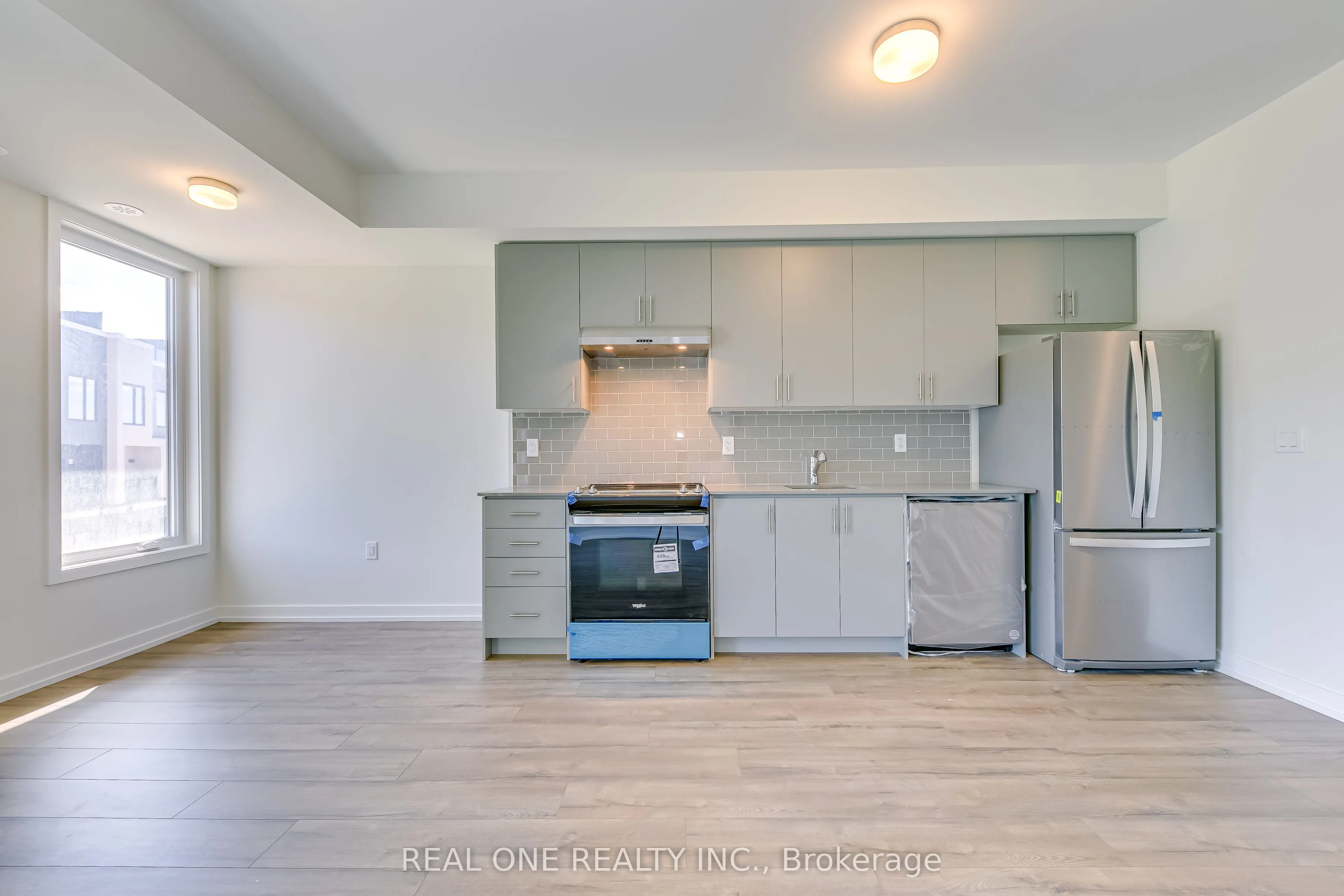 3566 Colonial Drive, #22