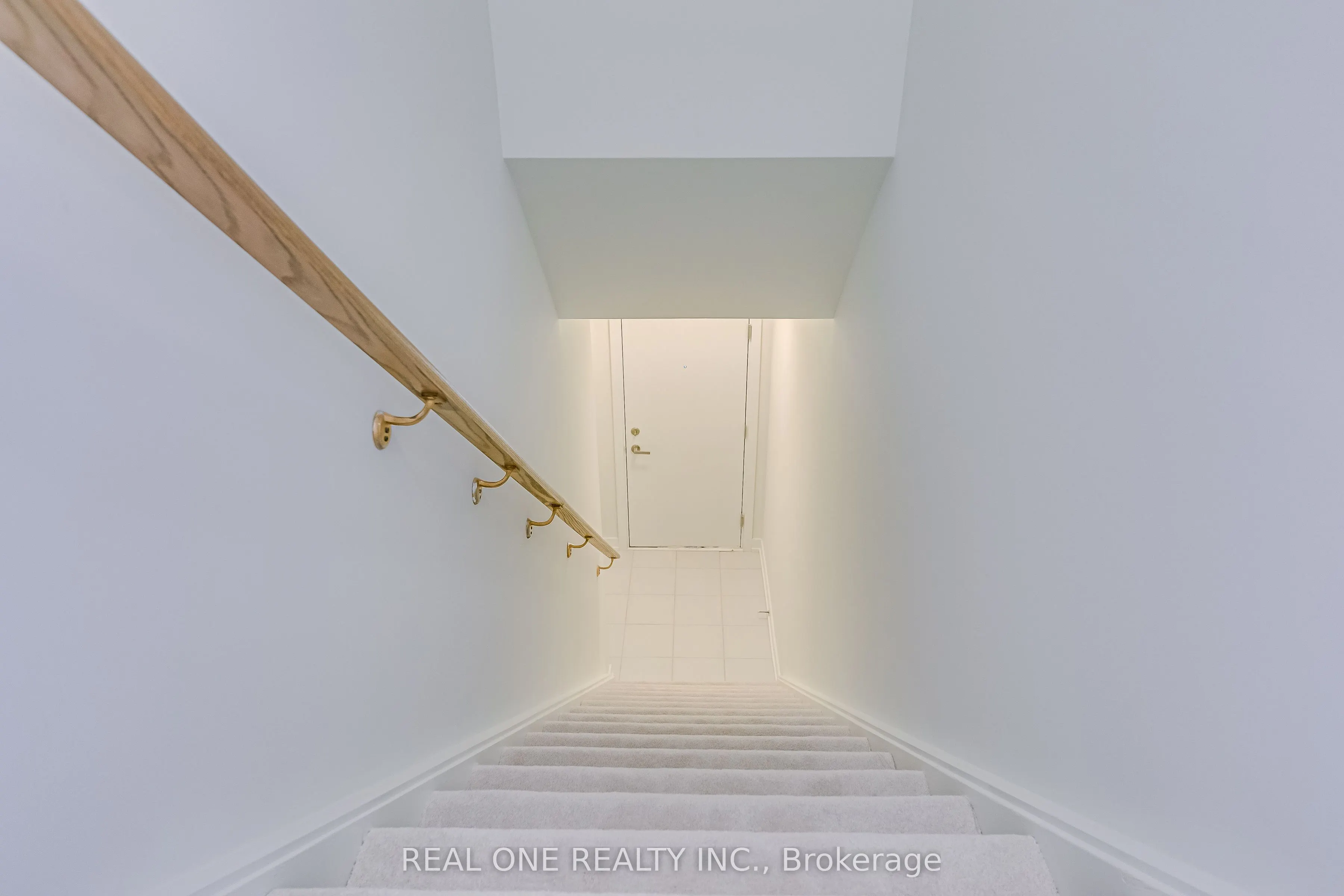 3566 Colonial Drive, #22