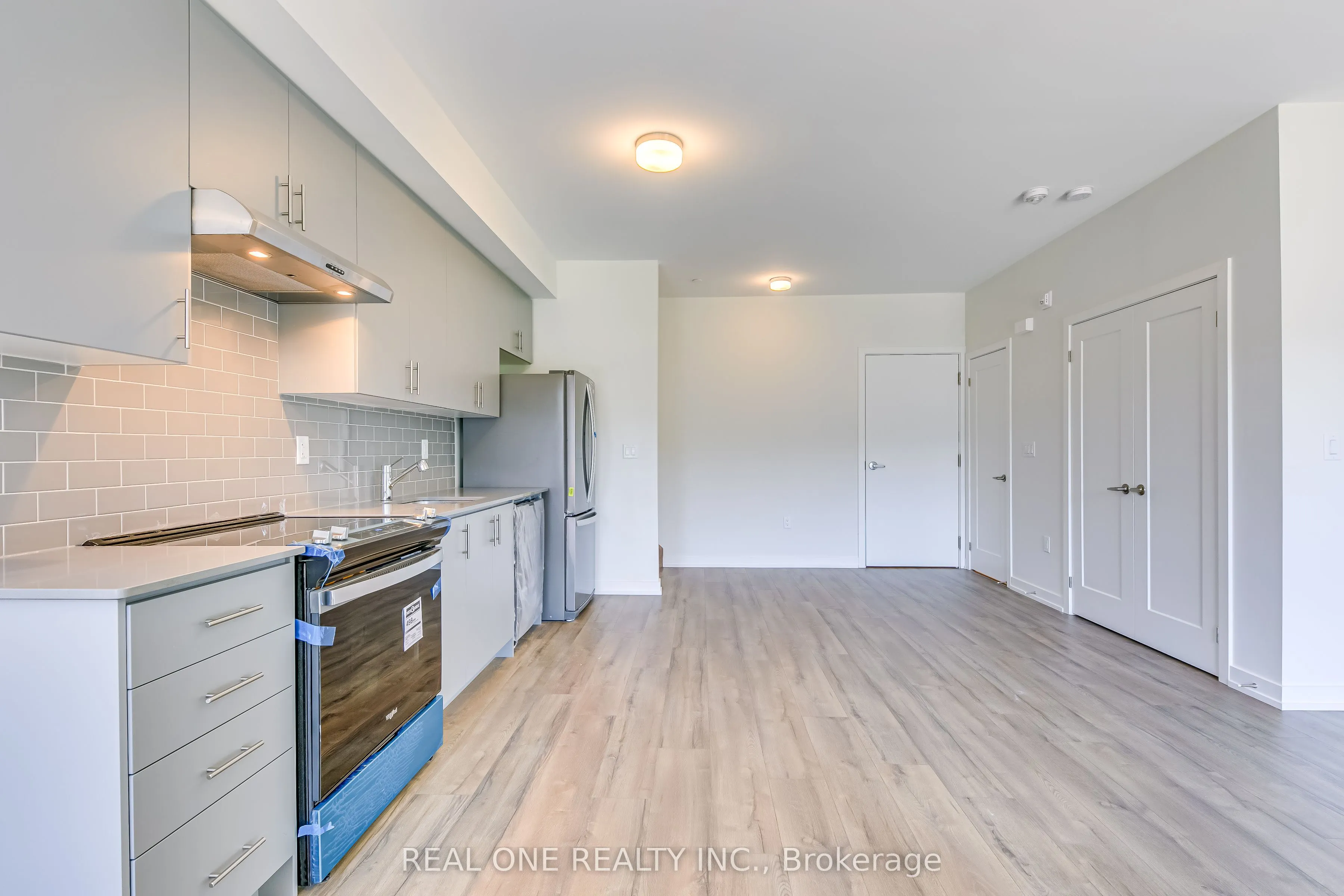 3566 Colonial Drive, #22