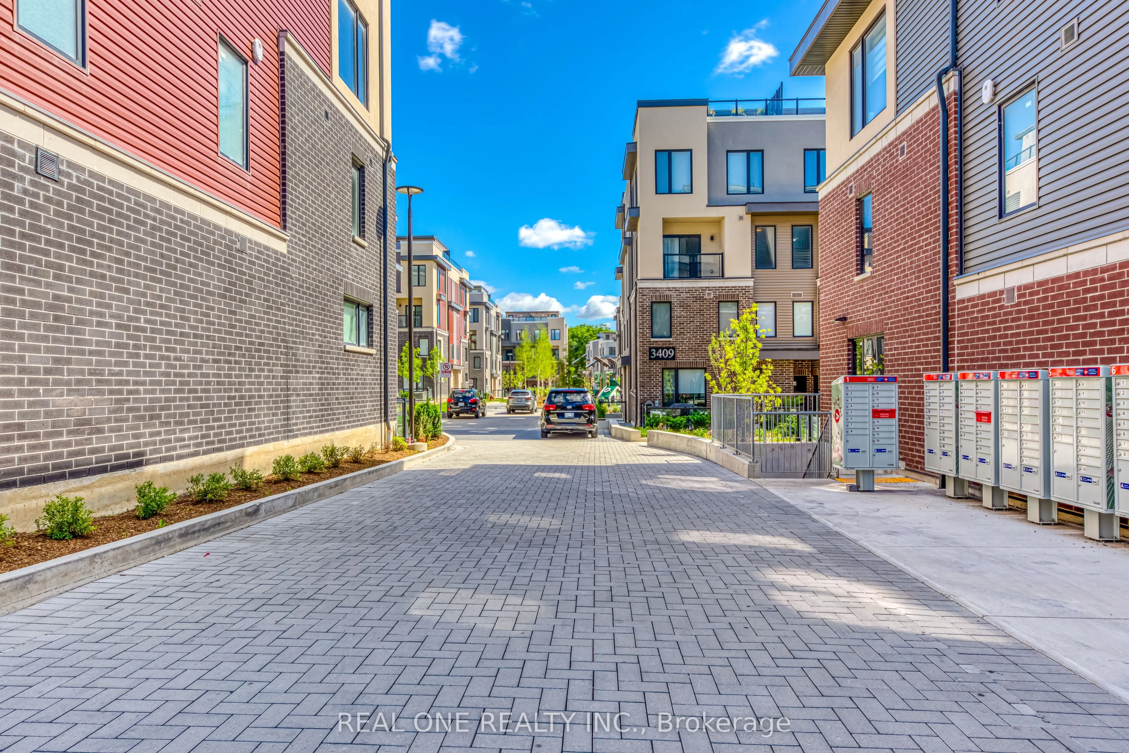 3566 Colonial Drive, #22