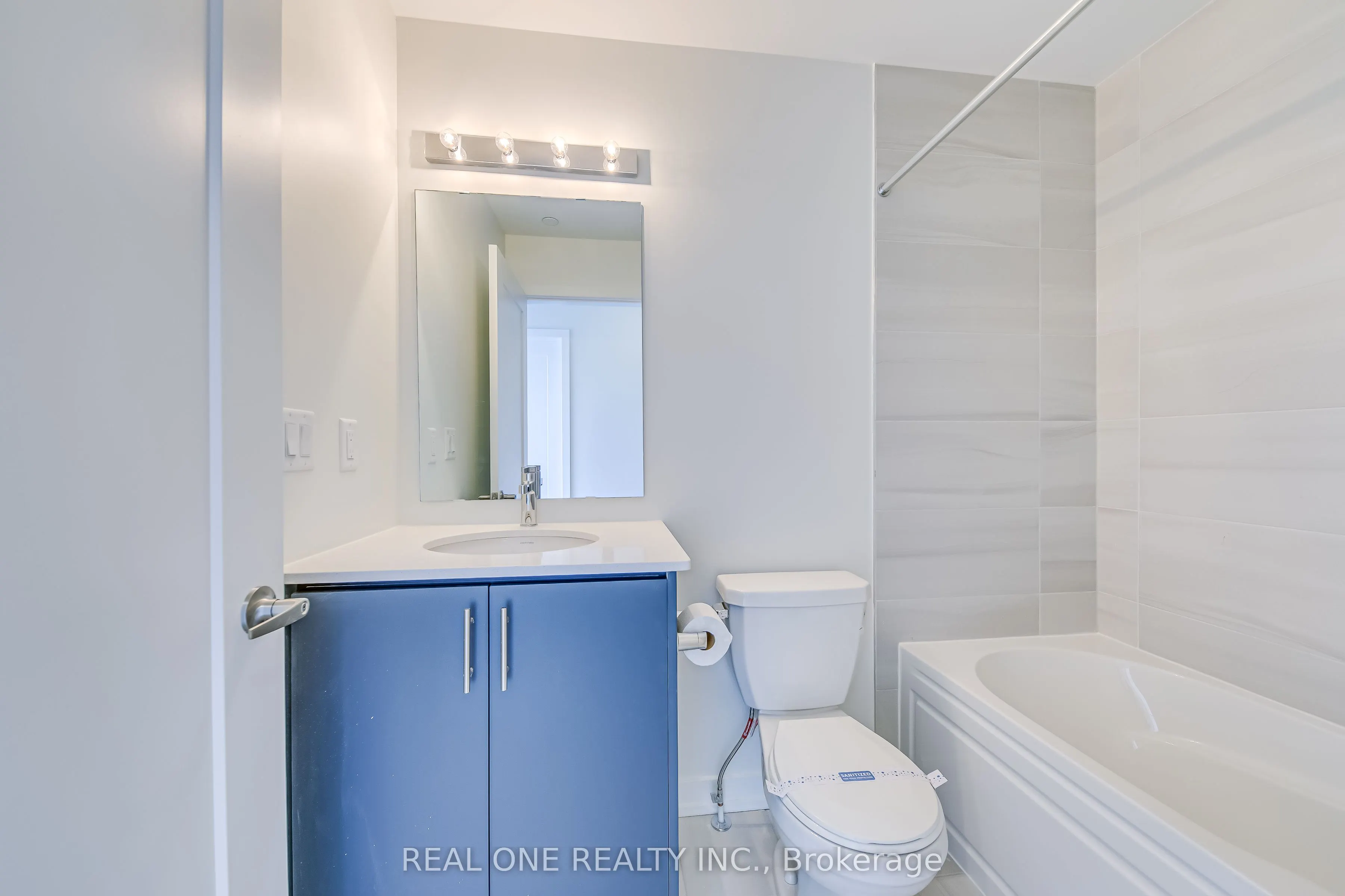 3566 Colonial Drive, #22