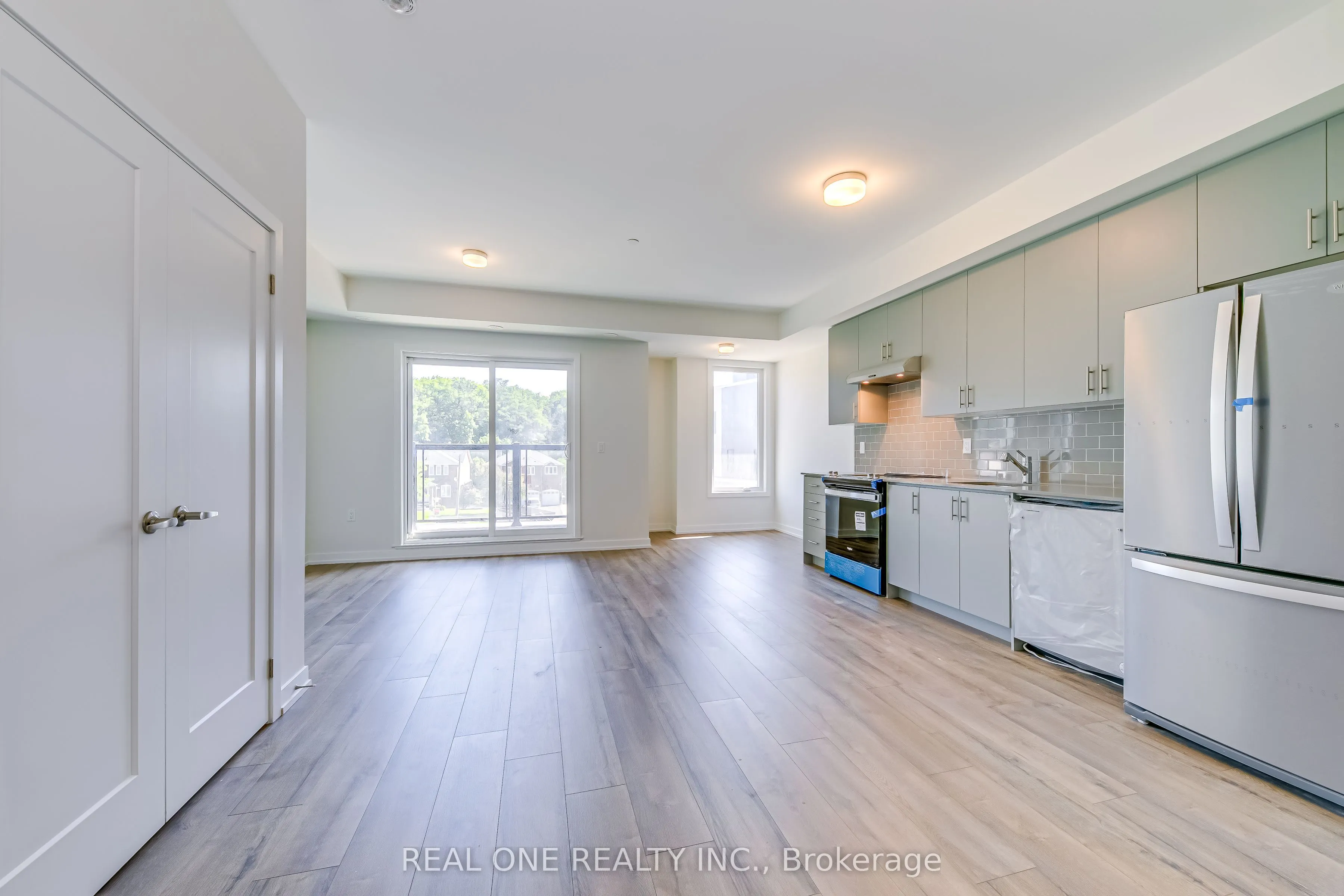 3566 Colonial Drive, #22
