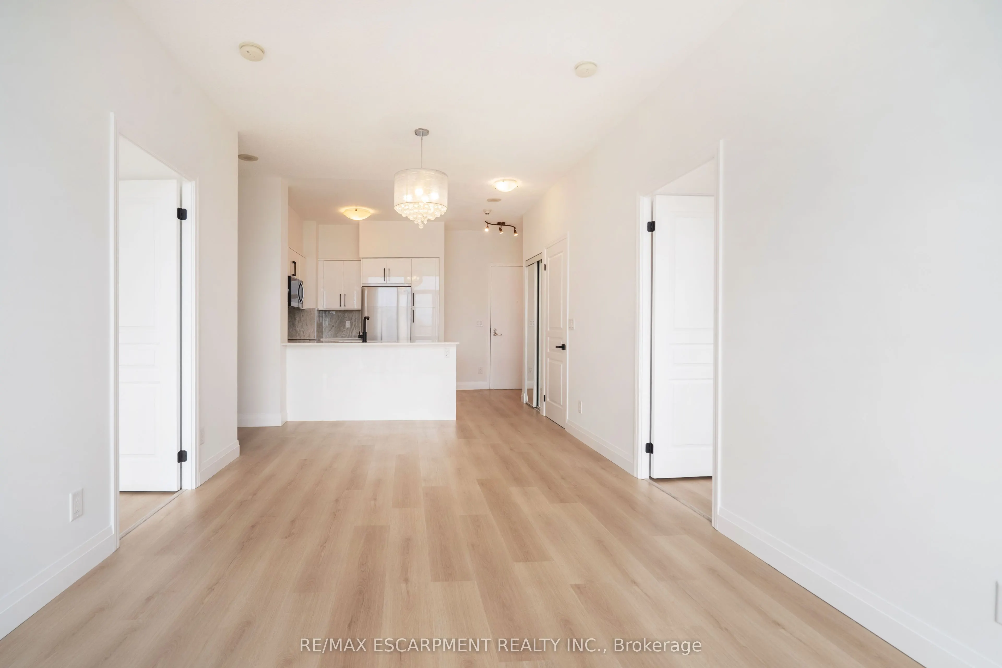 2230 Lake shore Boulevard W, #303