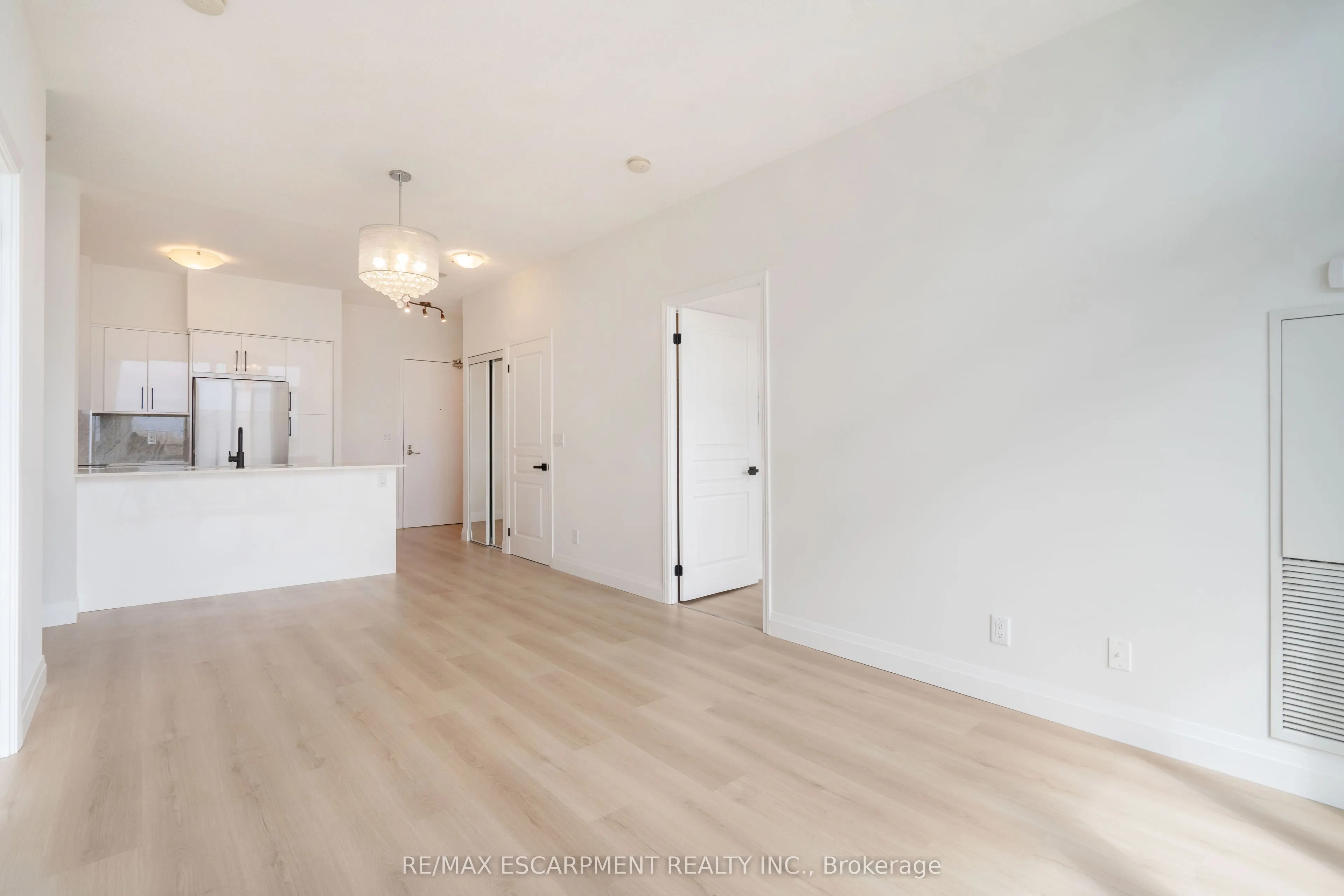 2230 Lake shore Boulevard W, #303