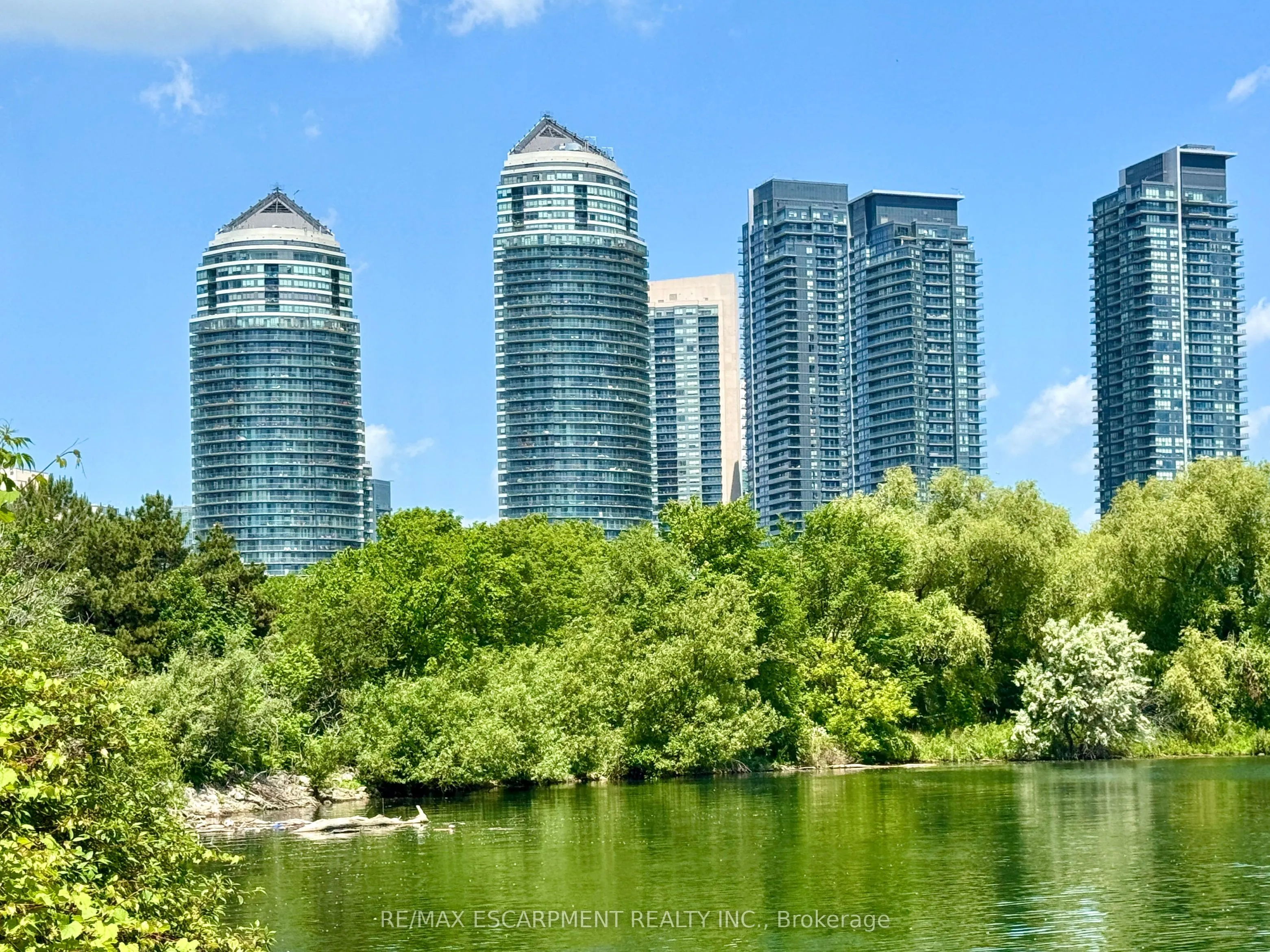 2230 Lake shore Boulevard W, #303