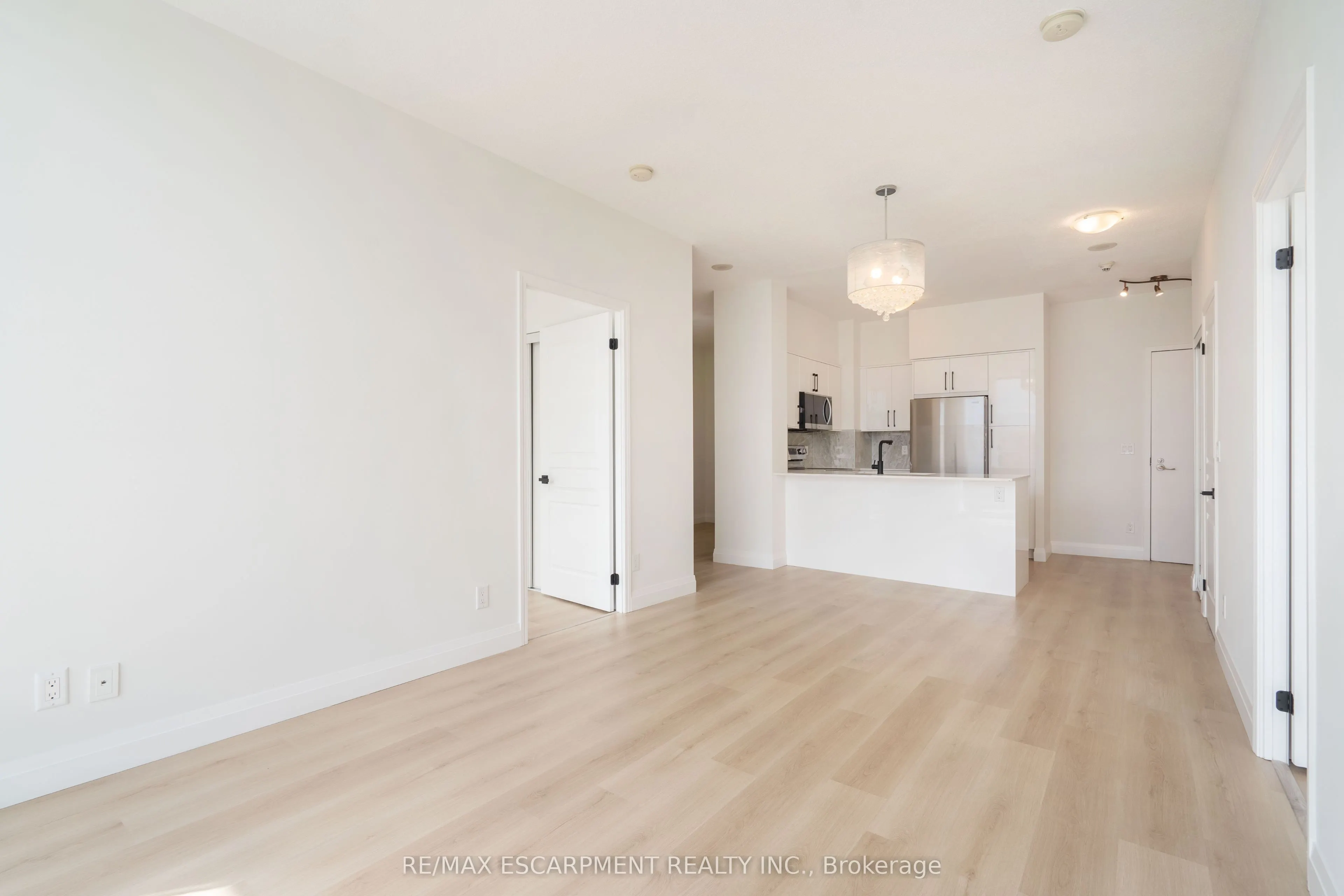 2230 Lake shore Boulevard W, #303