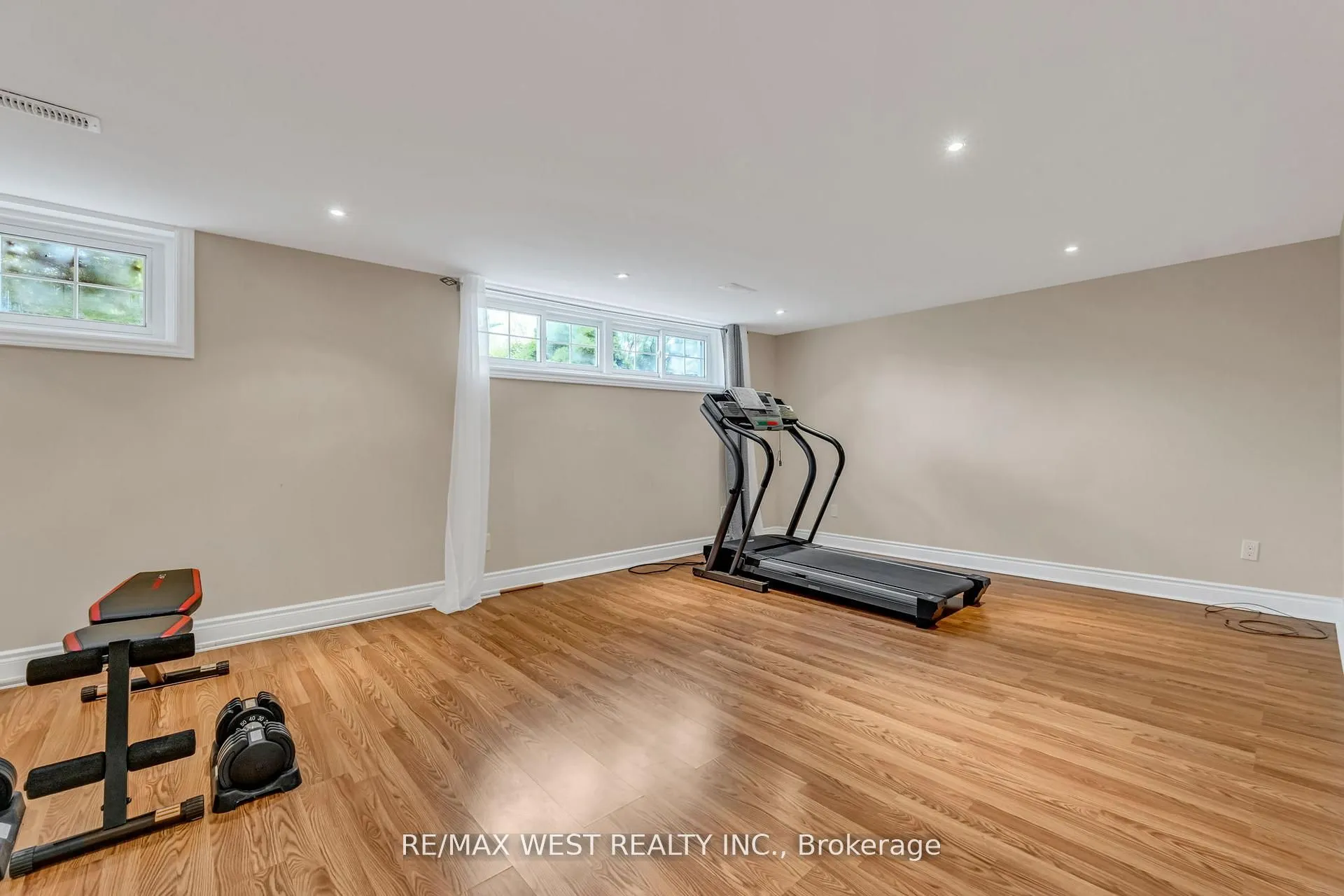 15 Breadner Drive