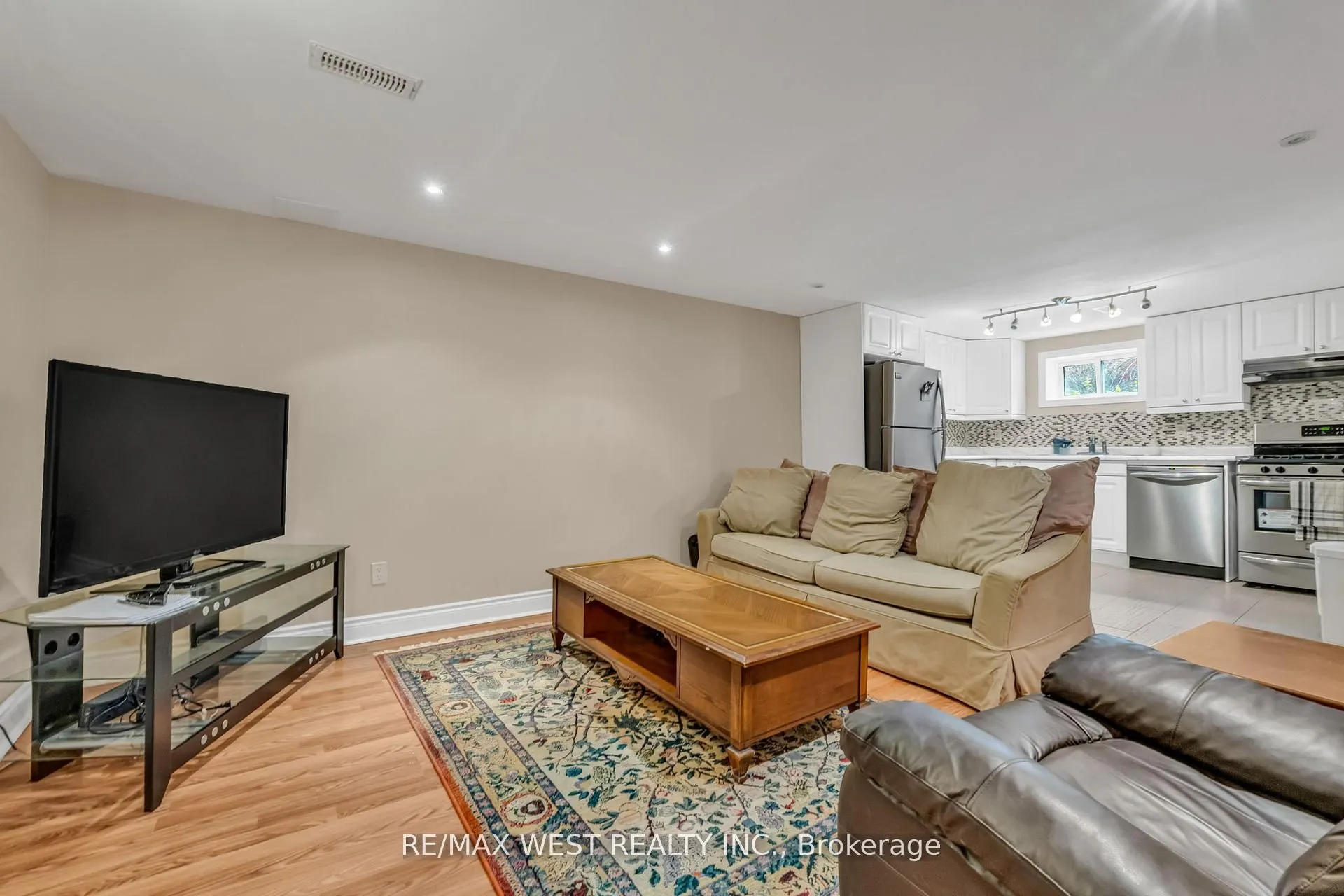 15 Breadner Drive