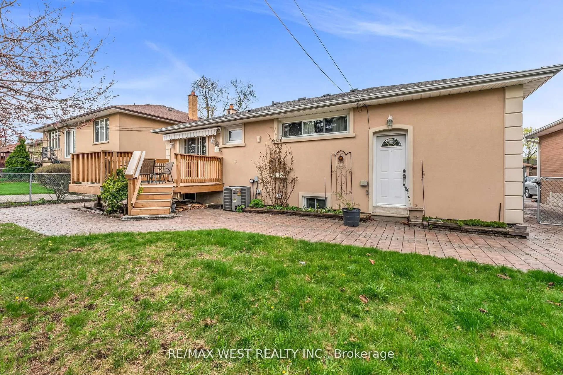 15 Breadner Drive