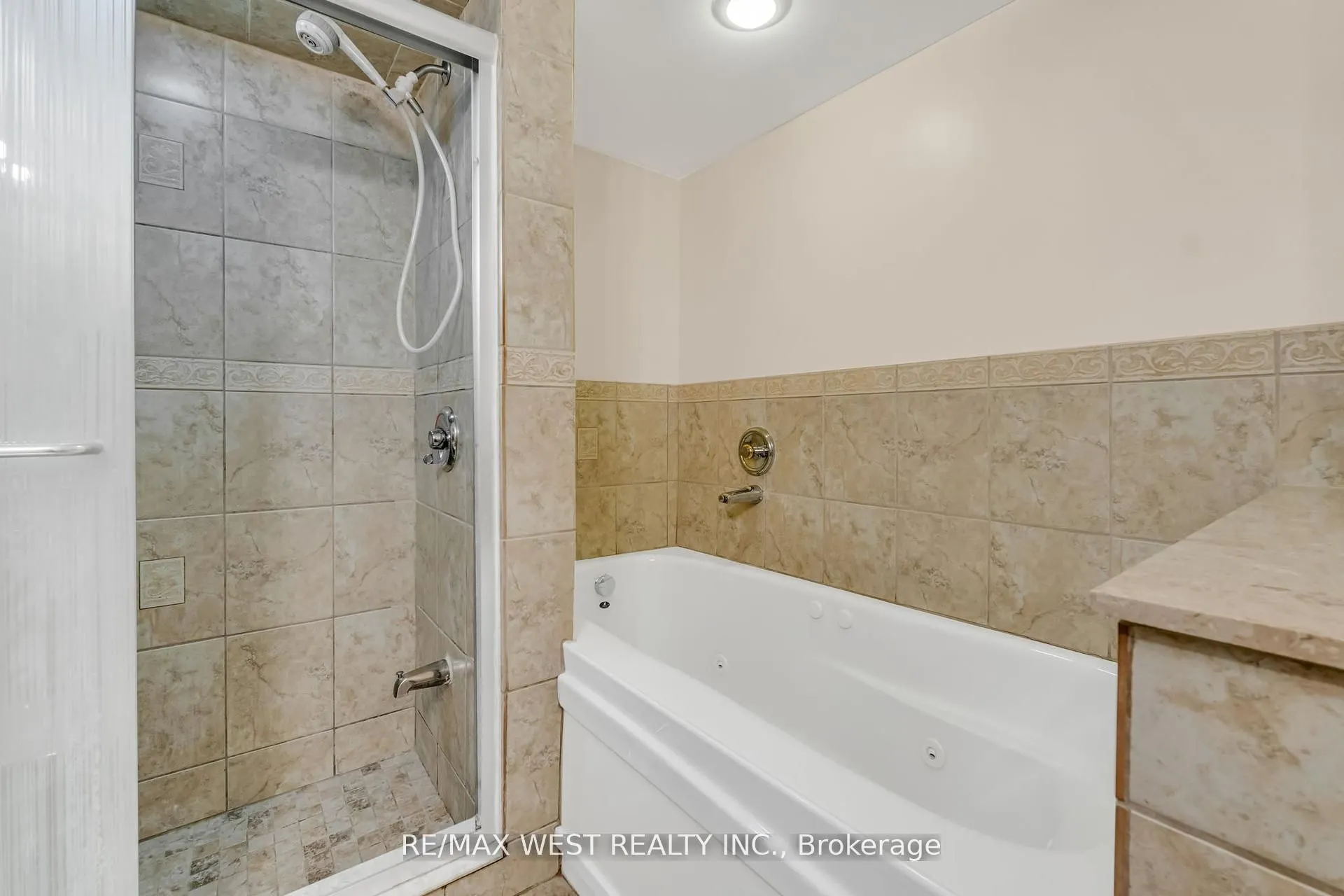 15 Breadner Drive