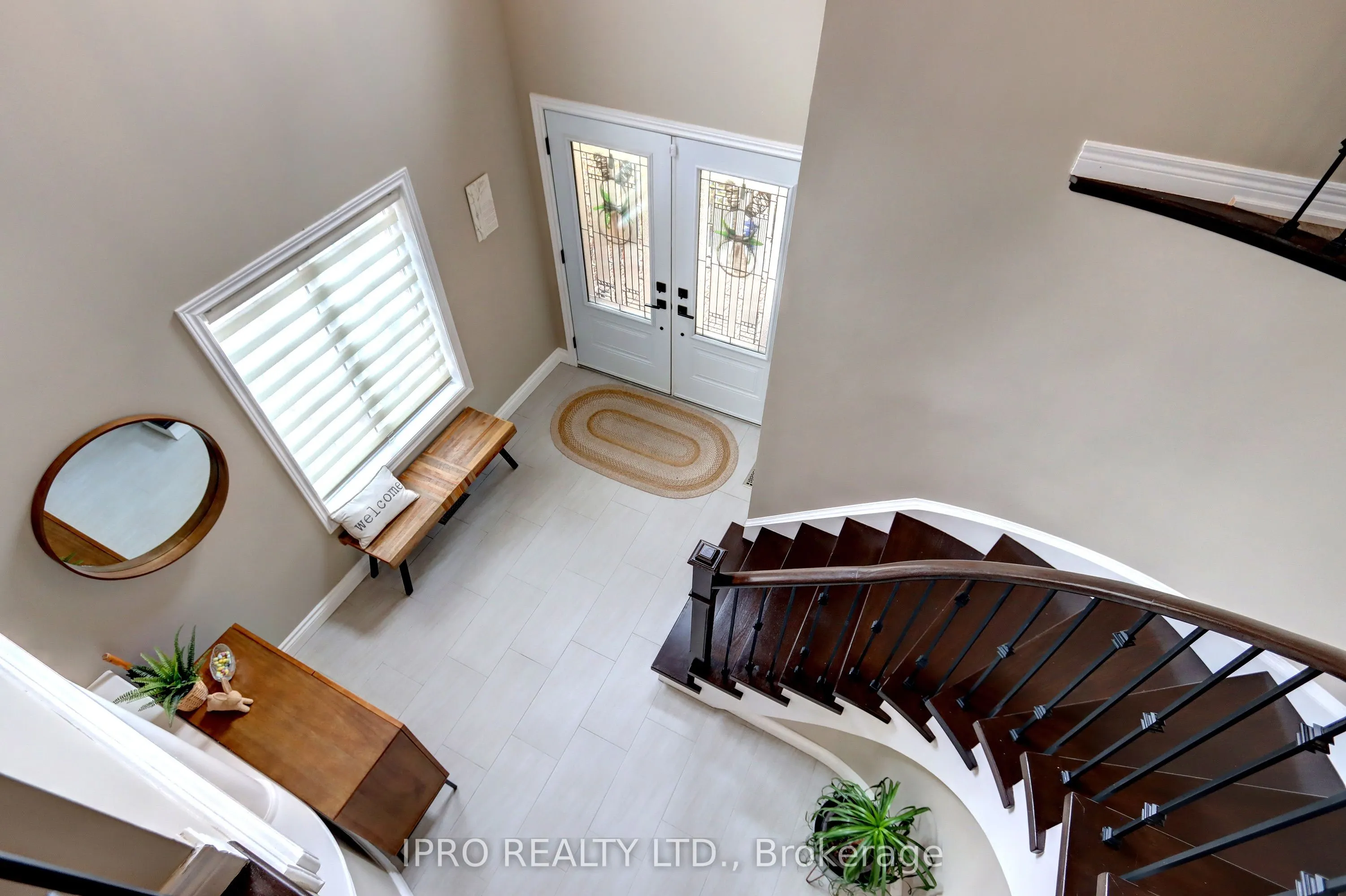 10 Berton Boulevard