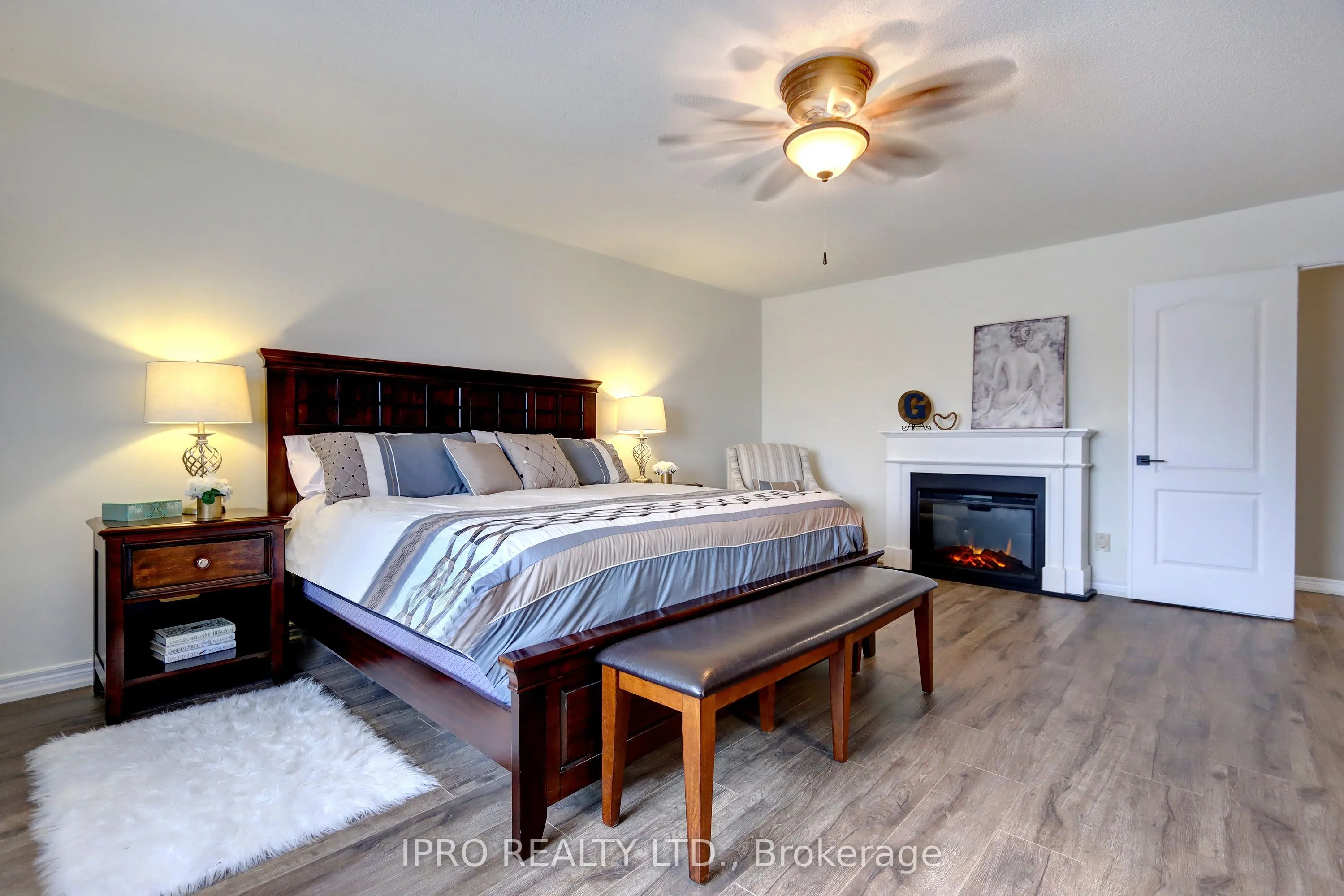 10 Berton Boulevard