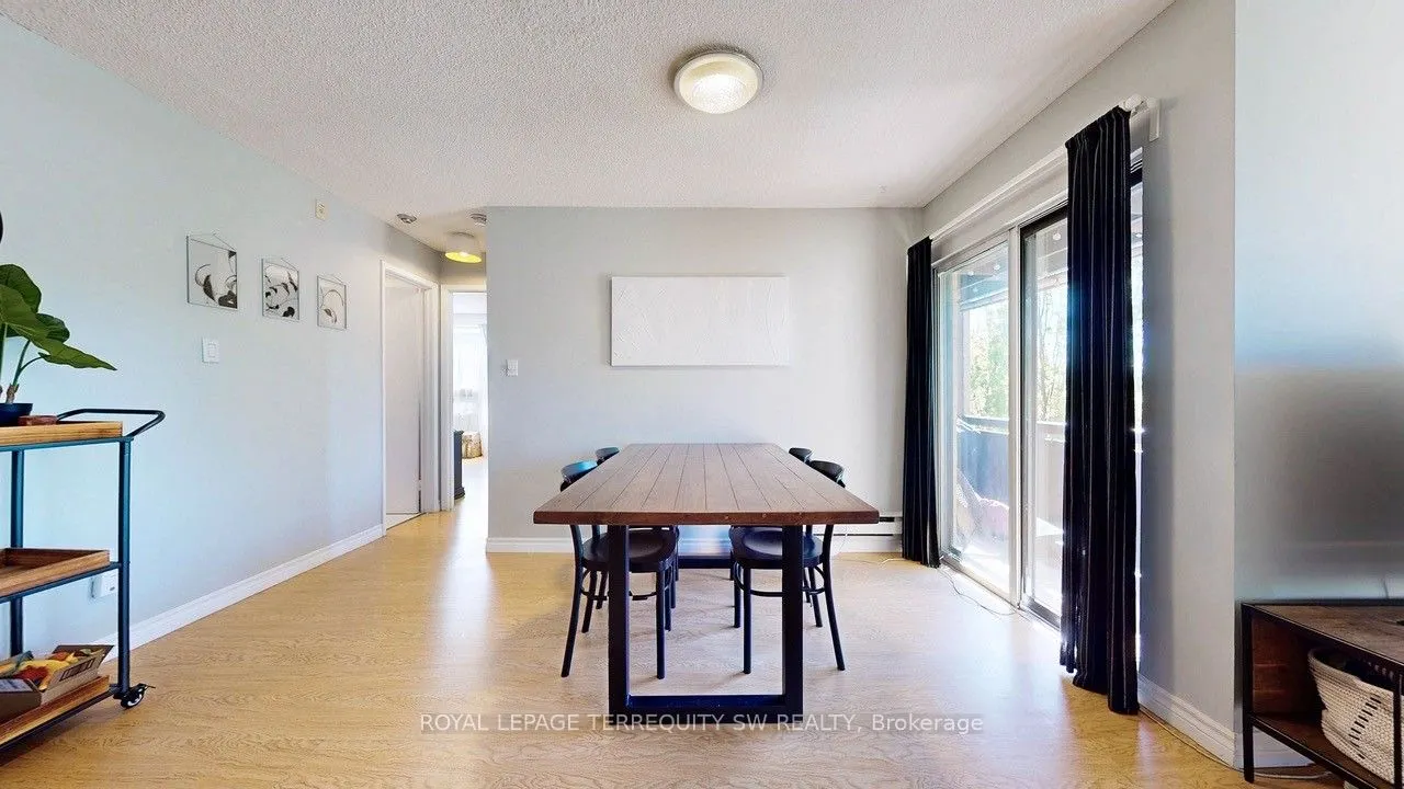 3835 Lake Shore Boulevard W, #210