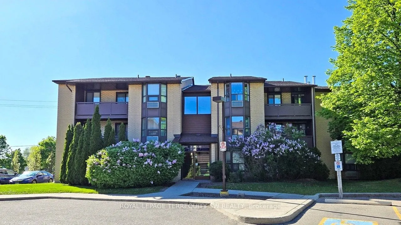 3835 Lake Shore Boulevard W, #210