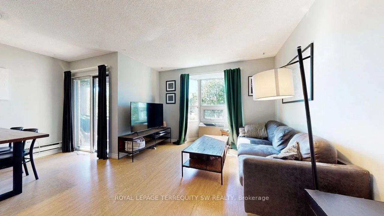 3835 Lake Shore Boulevard W, #210