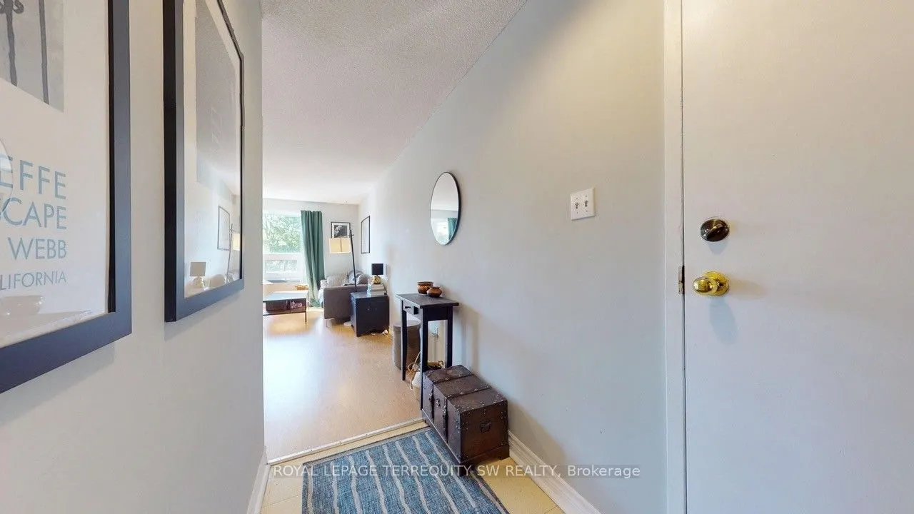3835 Lake Shore Boulevard W, #210