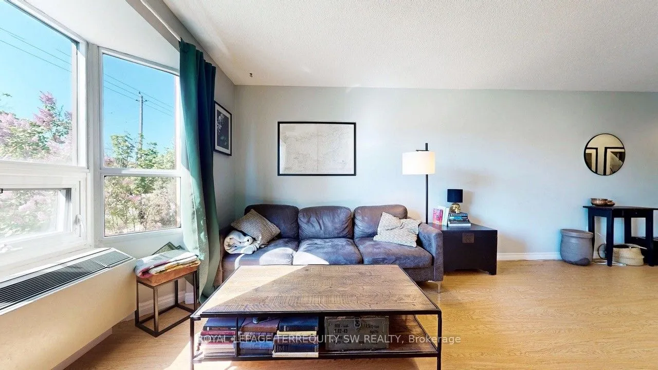 3835 Lake Shore Boulevard W, #210